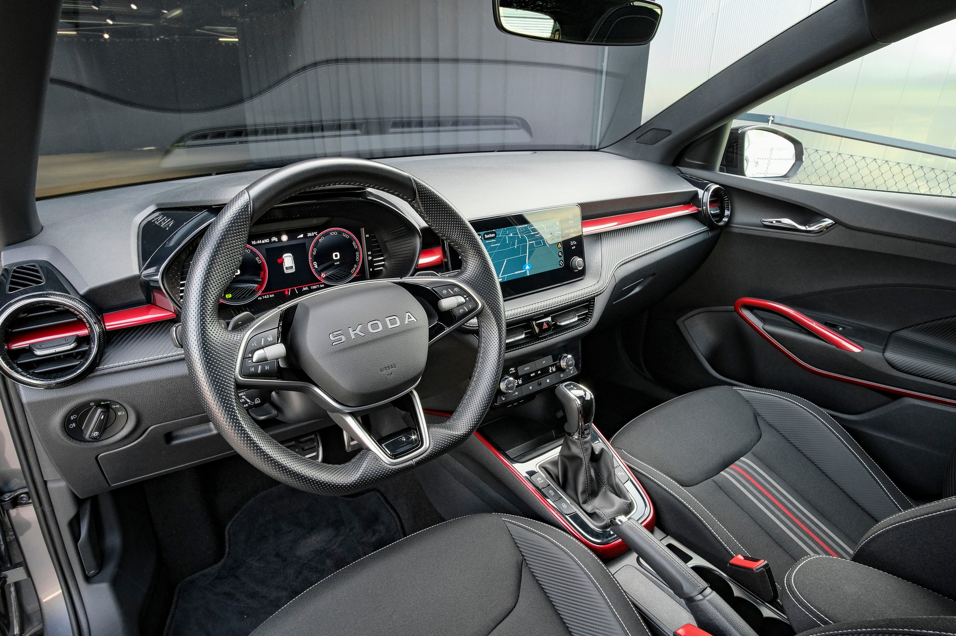 SKODA Fabia 1.0 TSI Monte Carlo DSG-image-12