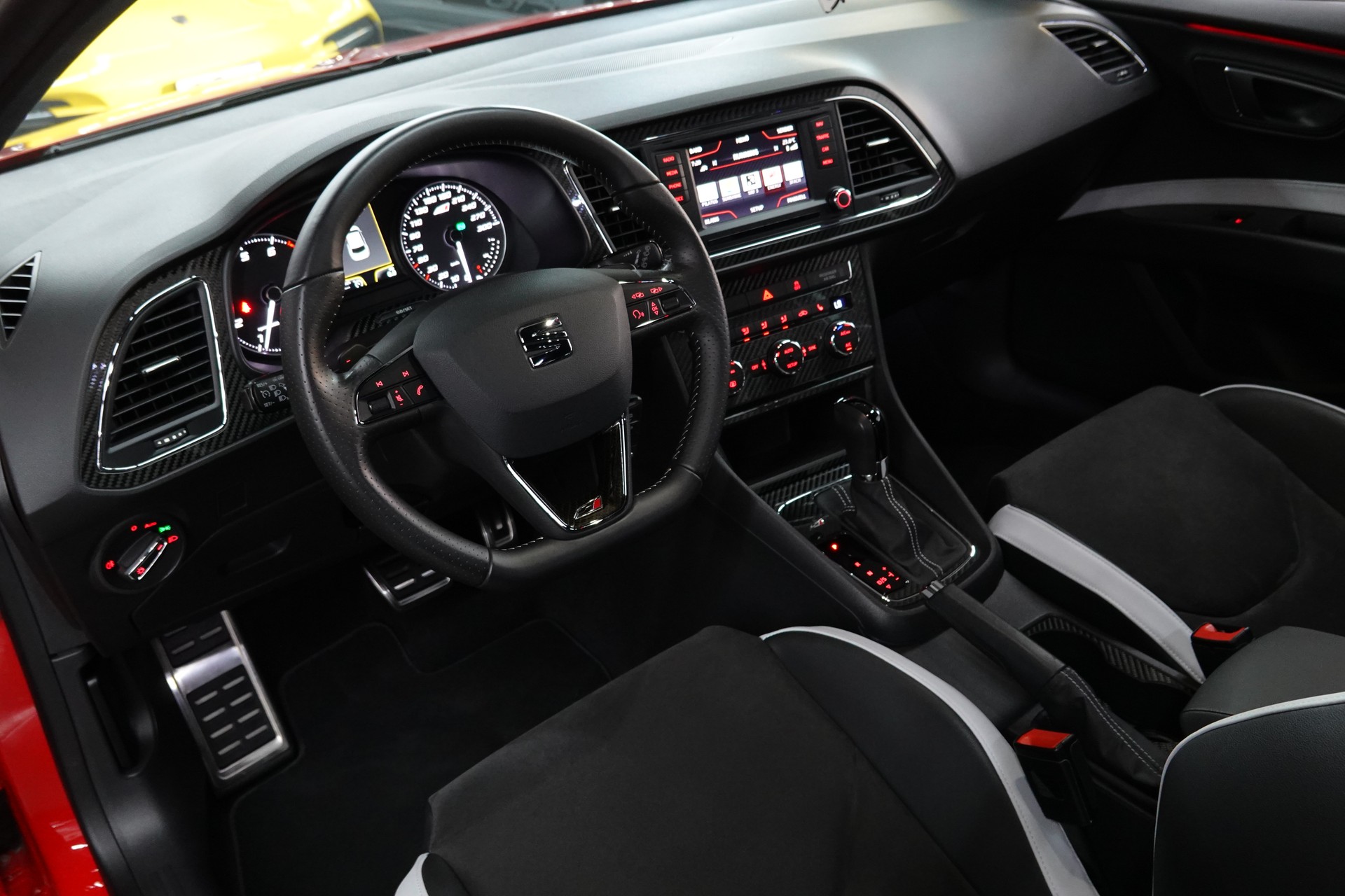 SEAT LEON SC 2.0 TSI CUPRA 280 DSG BULL-X CH-FZ NEUWERTIG VIEL ZUBEHÖR-image-30