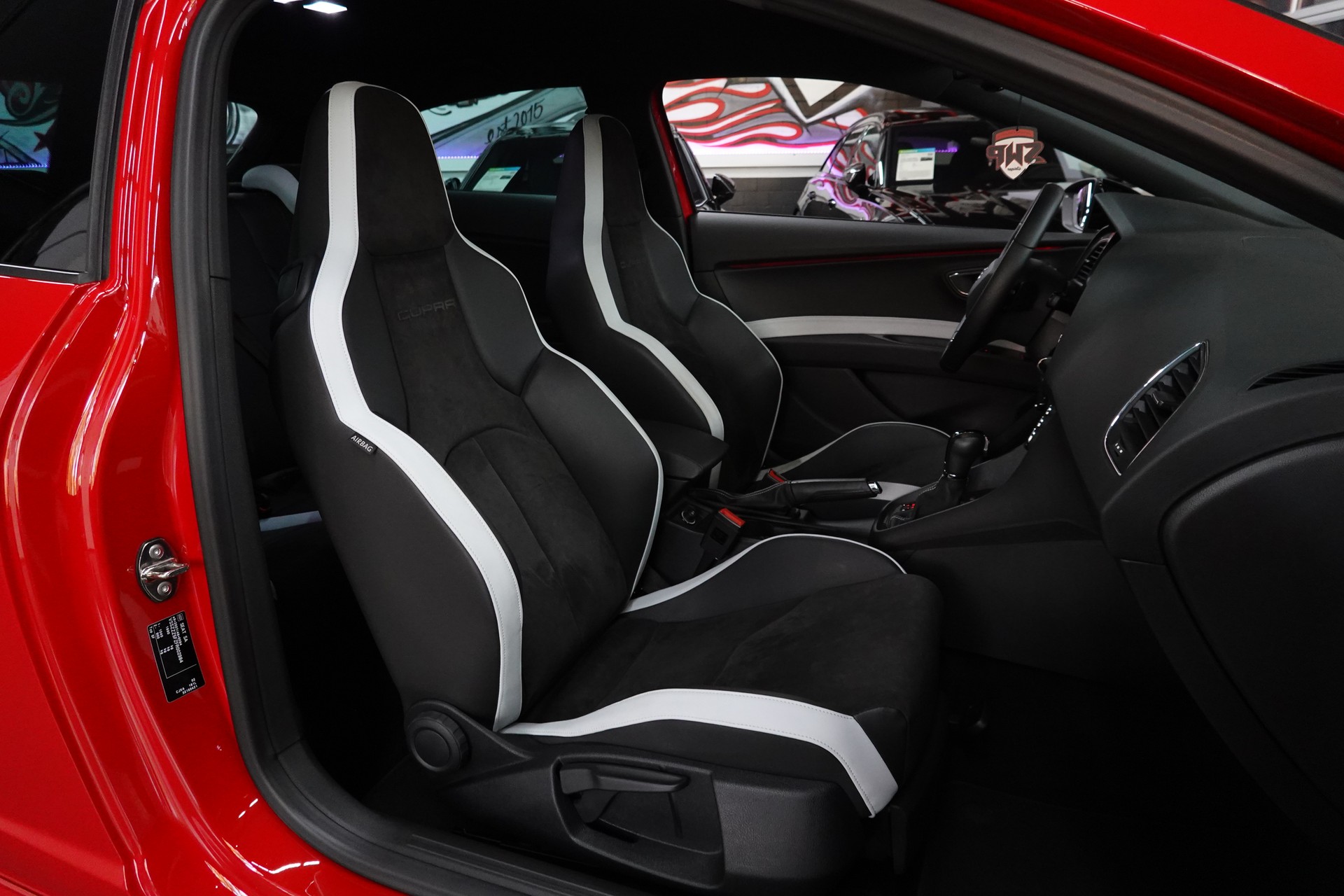 SEAT LEON SC 2.0 TSI CUPRA 280 DSG BULL-X CH-FZ NEUWERTIG VIEL ZUBEHÖR-image-42