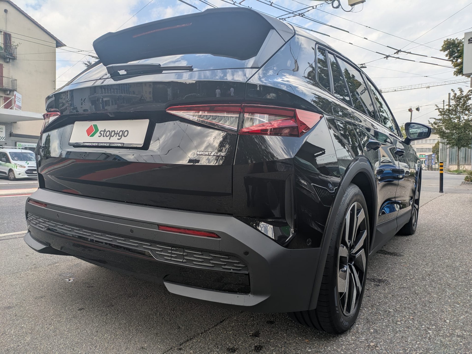 SKODA Elroq 85x Sportline 4x4-image-6