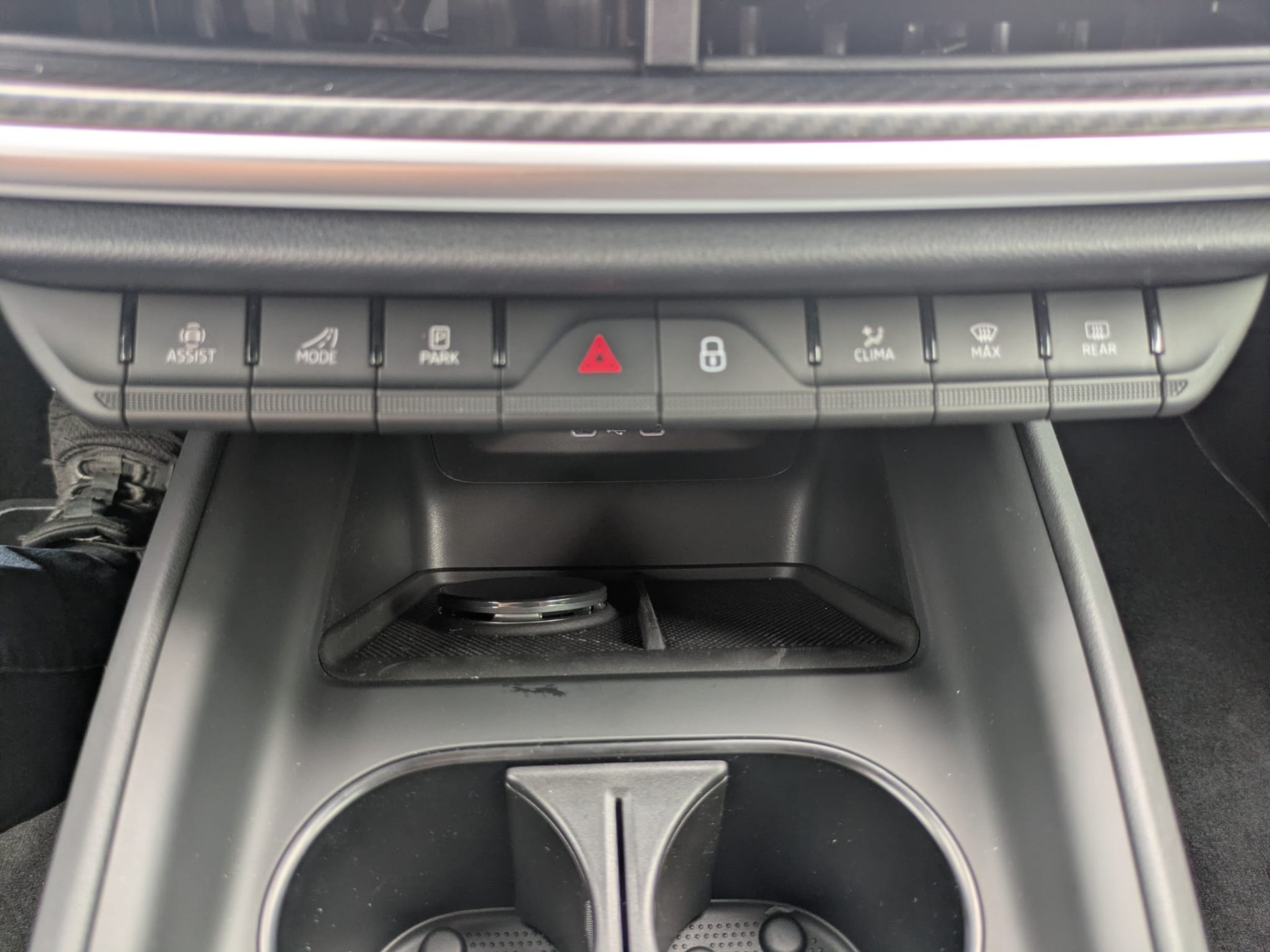 SKODA Elroq 85x Sportline 4x4-image-26