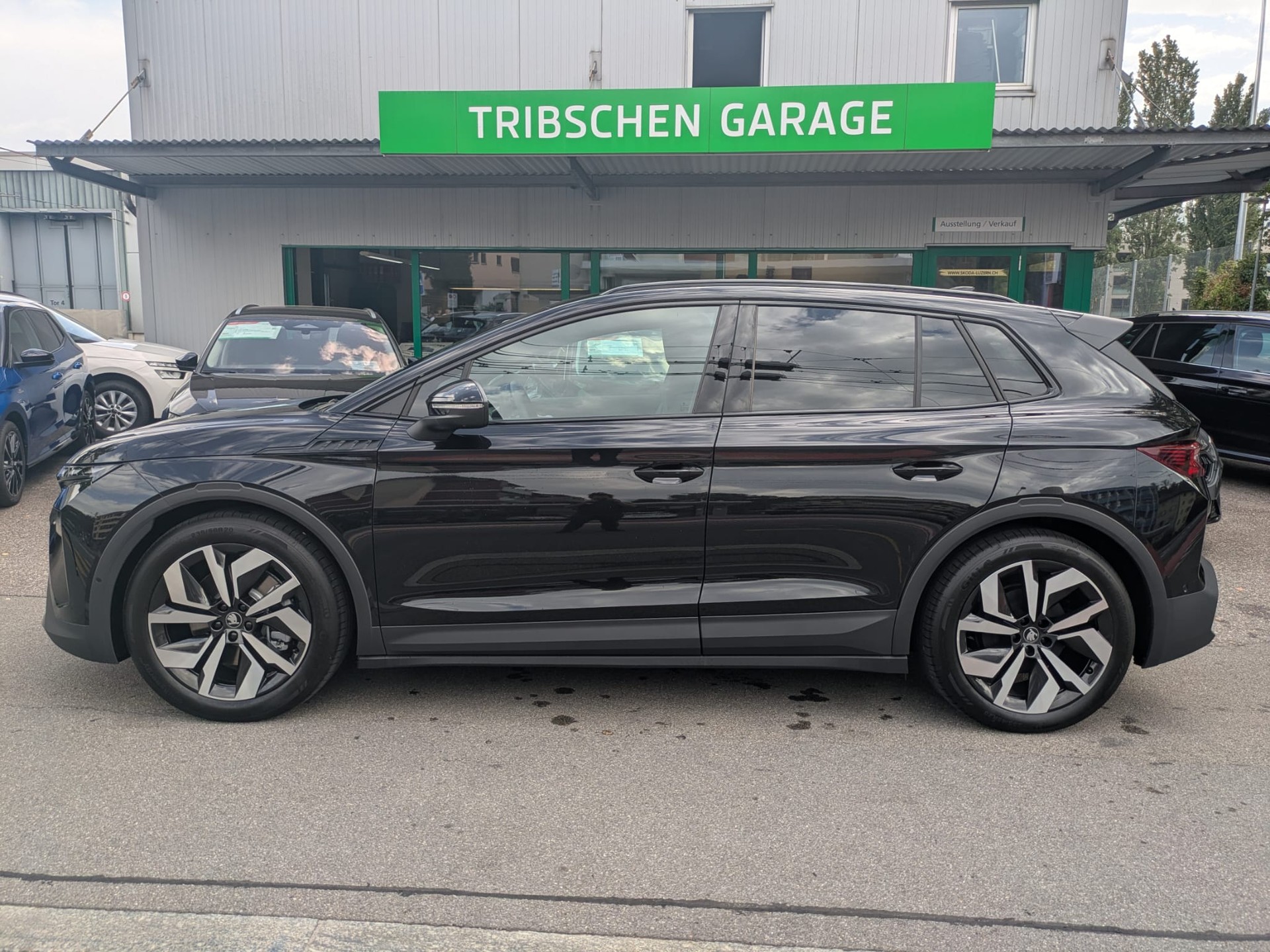 SKODA Elroq 85x Sportline 4x4-image-4