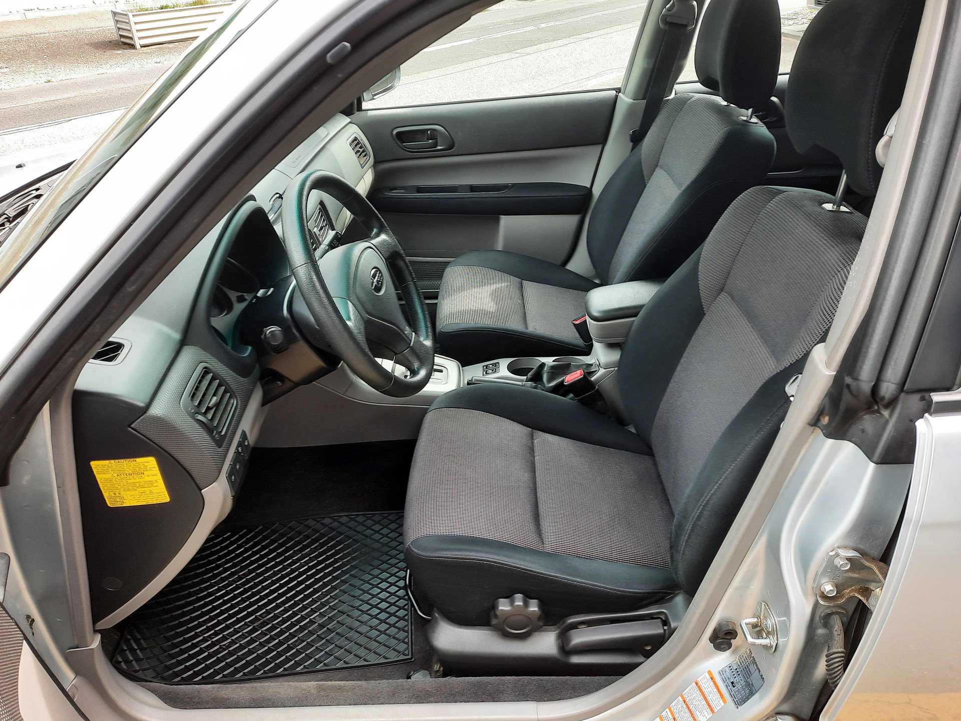SUBARU Forester 2.0X (Swiss)-image-7