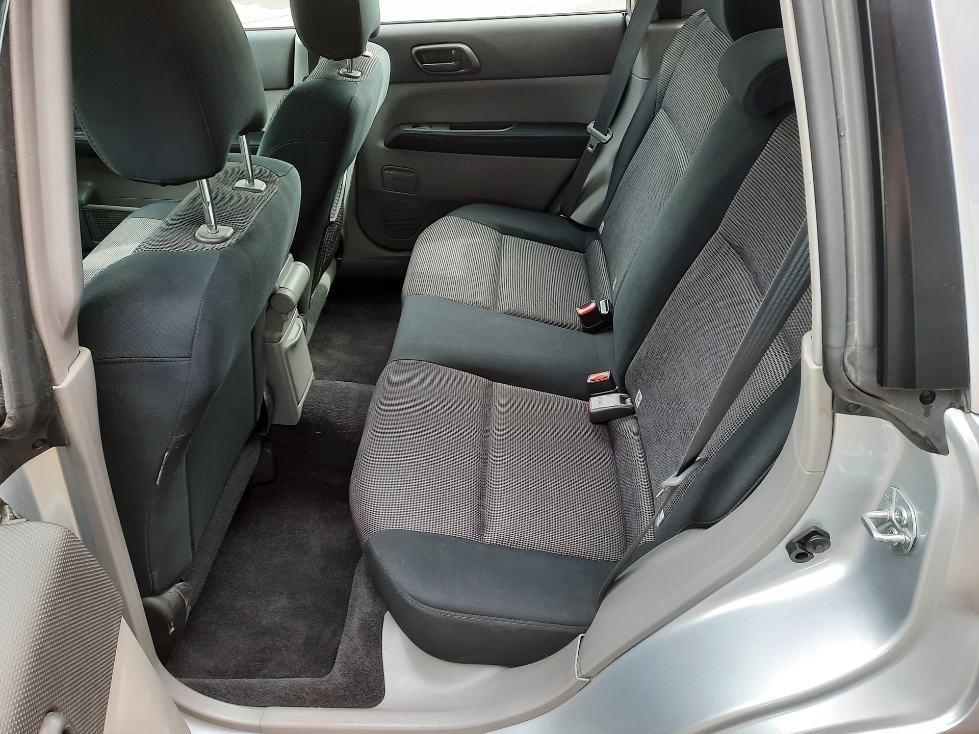 SUBARU Forester 2.0X (Swiss)-image-8