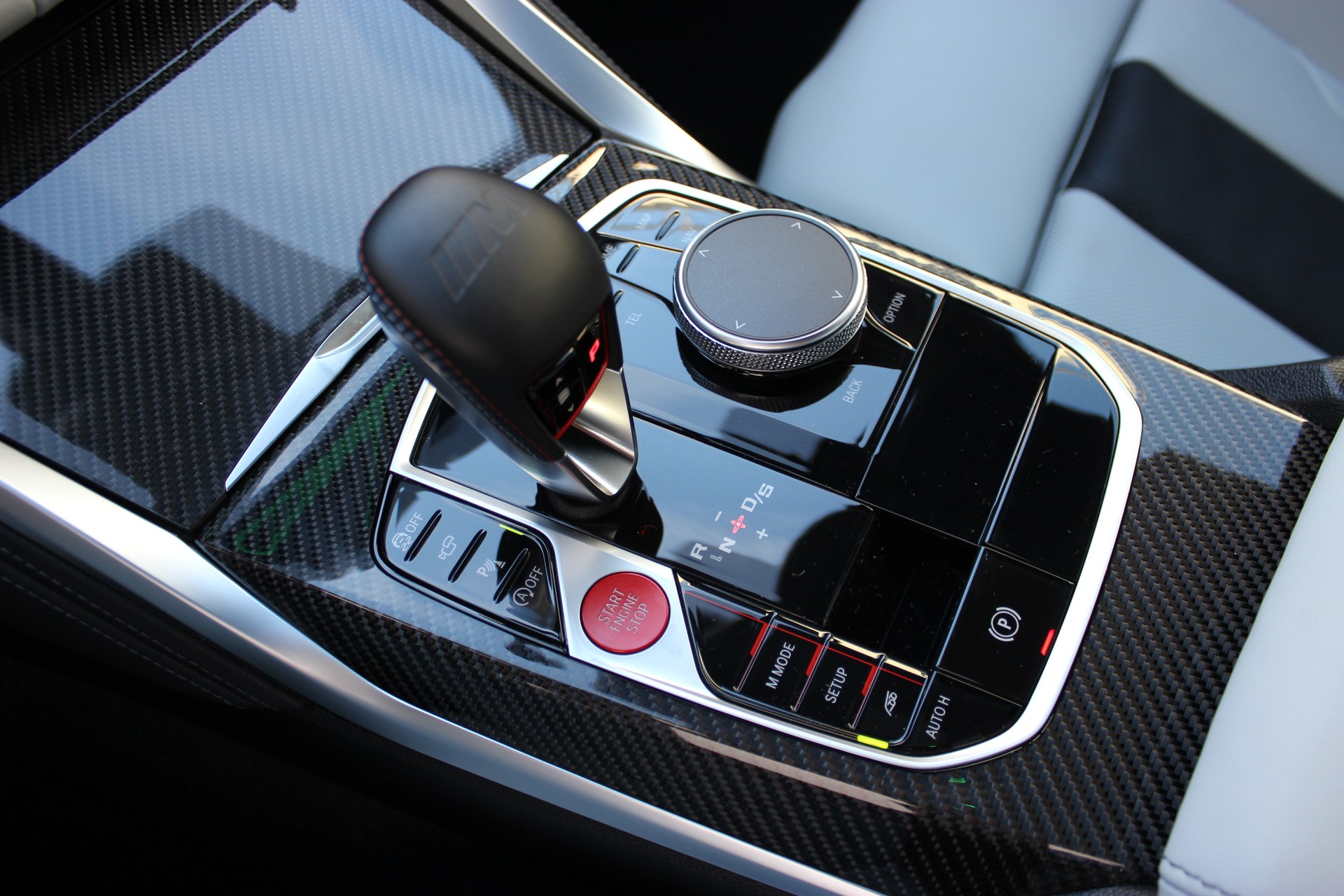 BMW M4 Coupé Competition M xDrive *ISLE OF MAN GRÜN METALLIC*-image-23