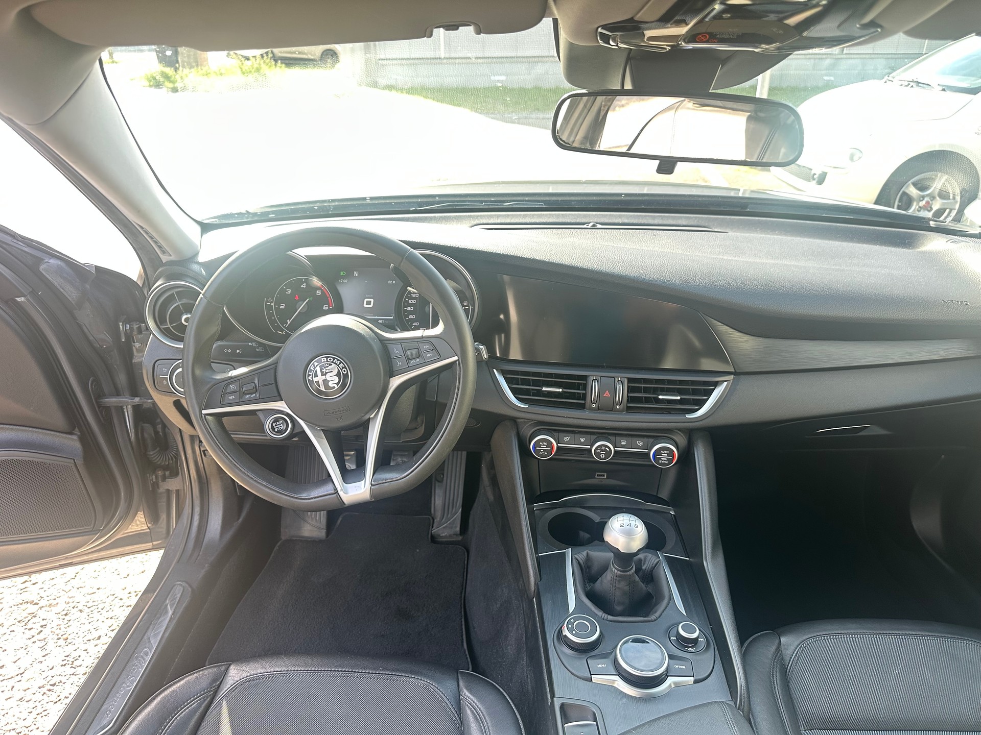 ALFA ROMEO Giulia 2.2 JTDM Super-image-9