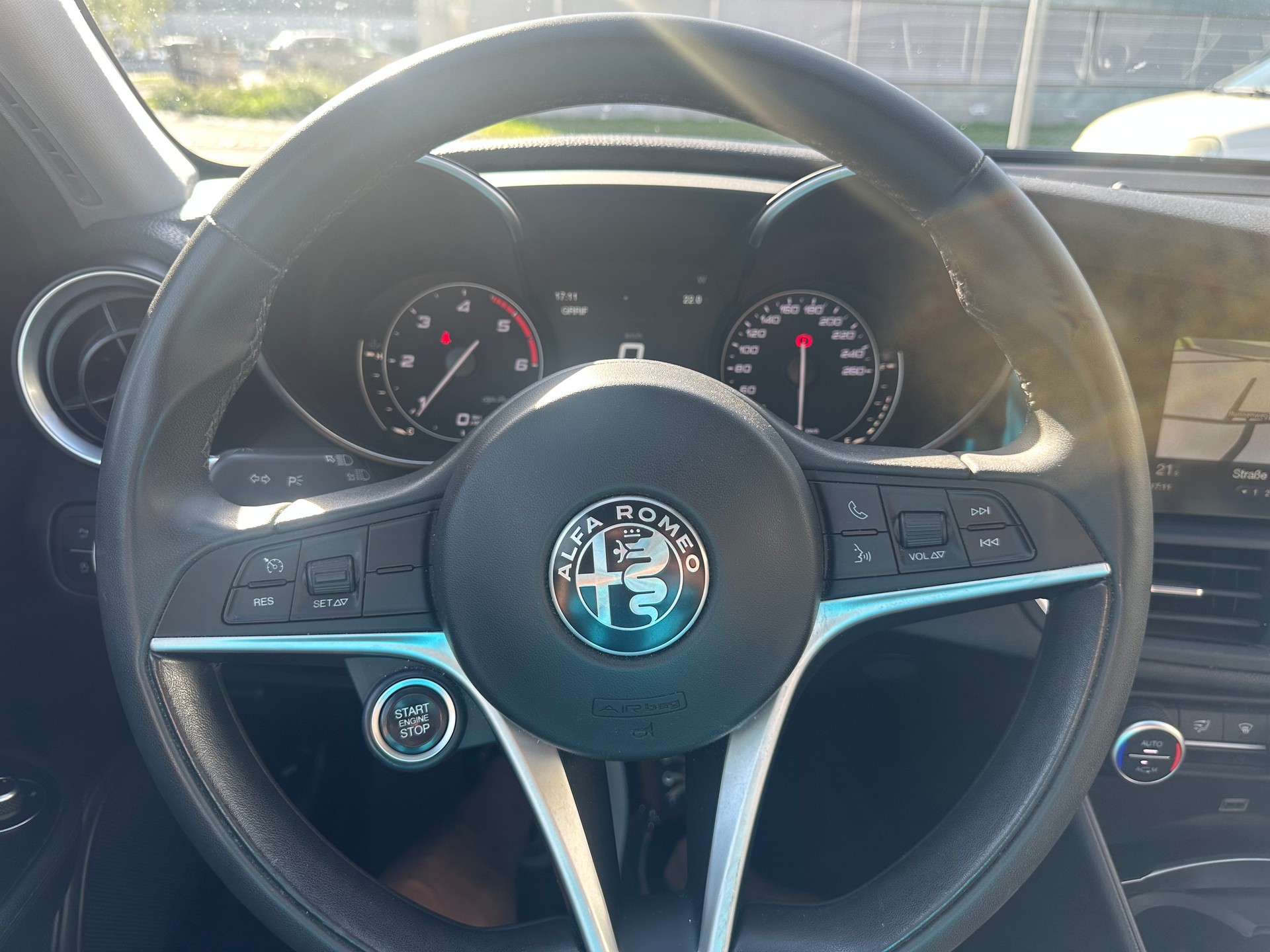 ALFA ROMEO Giulia 2.2 JTDM Super-image-11