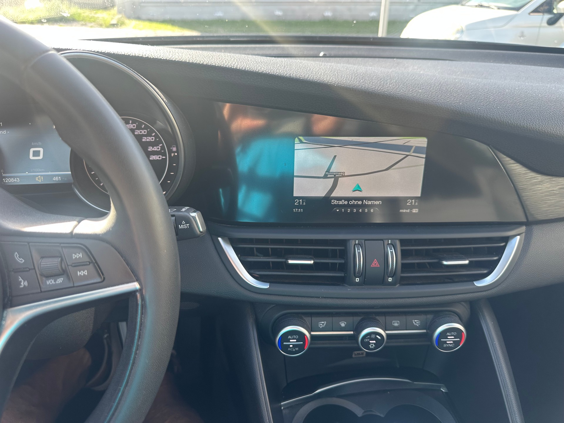 ALFA ROMEO Giulia 2.2 JTDM Super-image-10