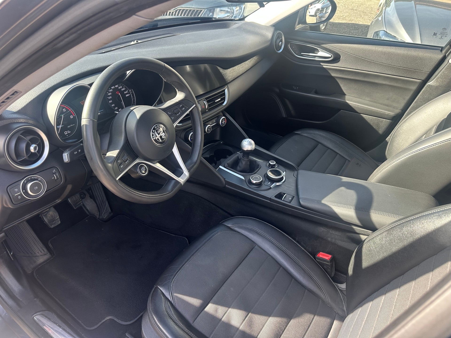 ALFA ROMEO Giulia 2.2 JTDM Super-image-6