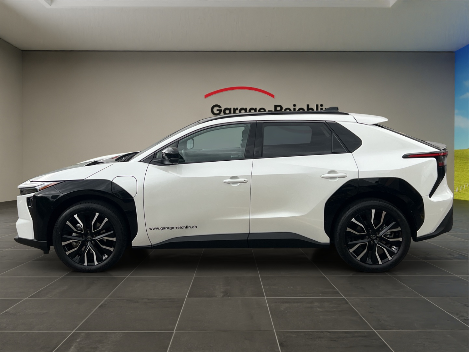 TOYOTA bZ4X Premium AWD-showroom-element-1