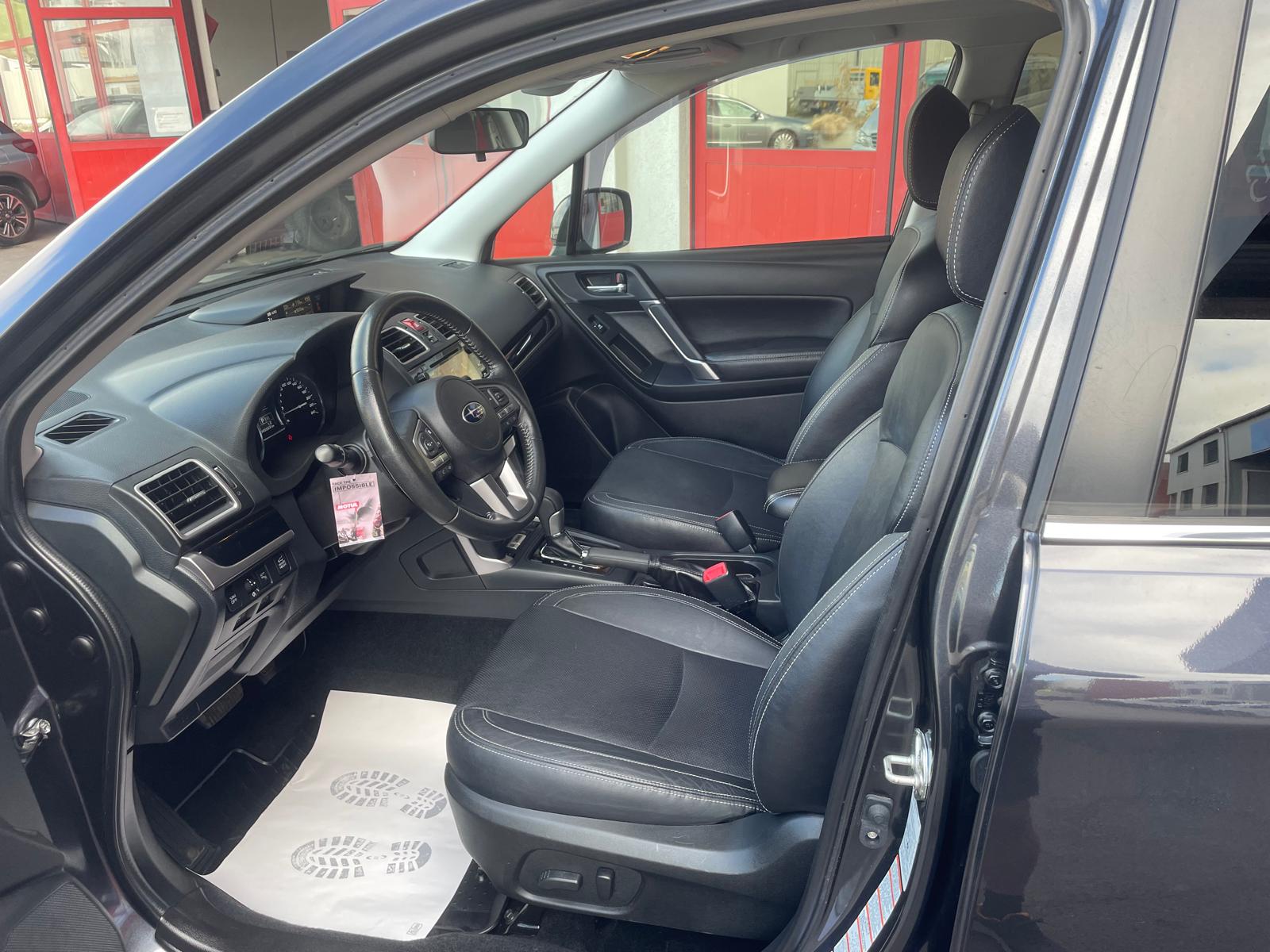 SUBARU Forester 2.0i Executive Lineartronic-showroom-element-3