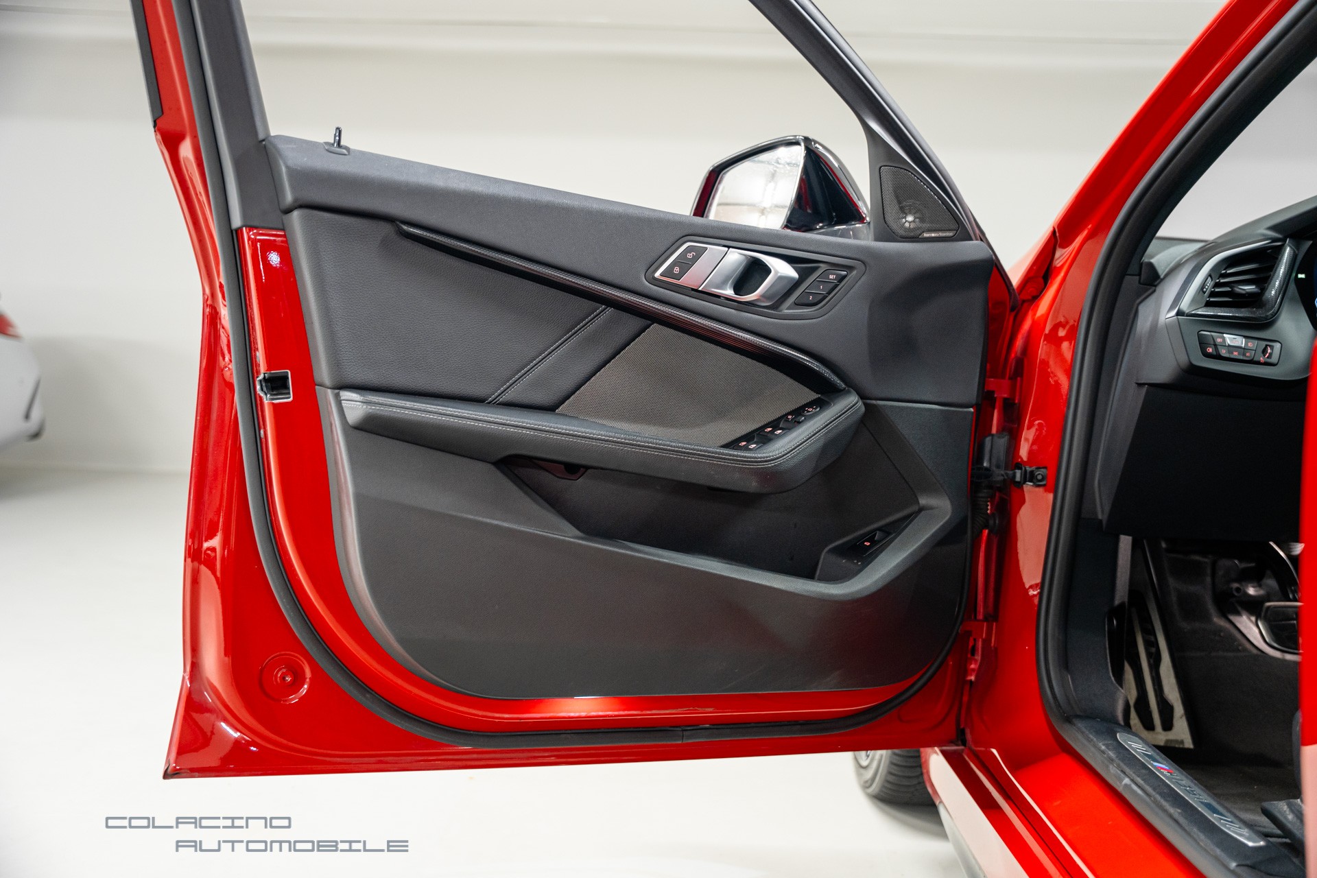 BMW M135i xDrive Steptronic-image-17