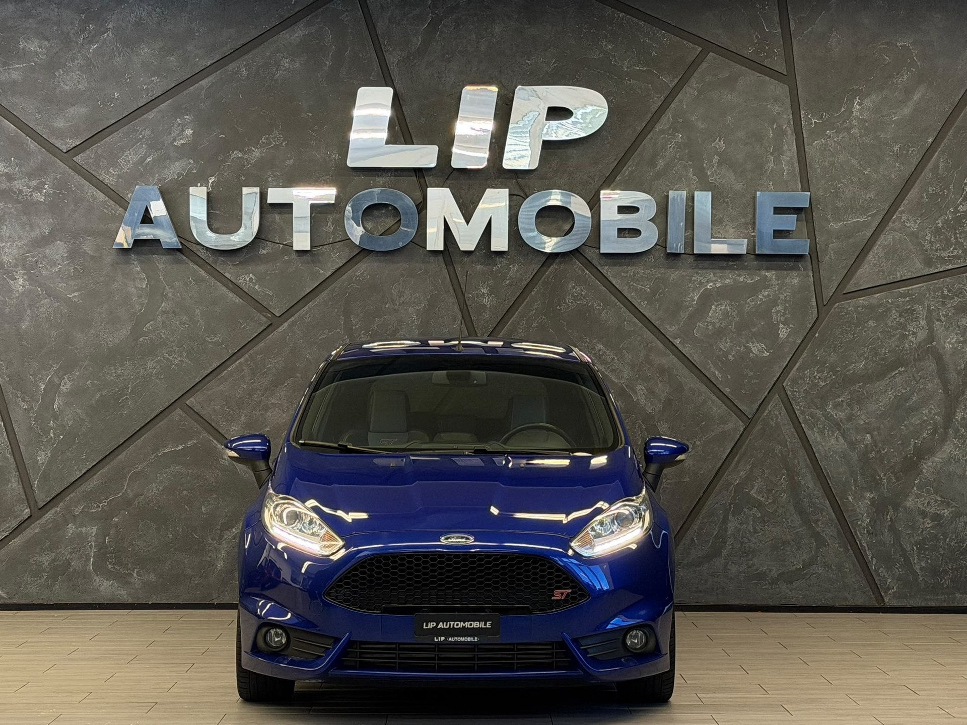 FORD Fiesta 1.6 SCTi ST-2-showroom-element-1