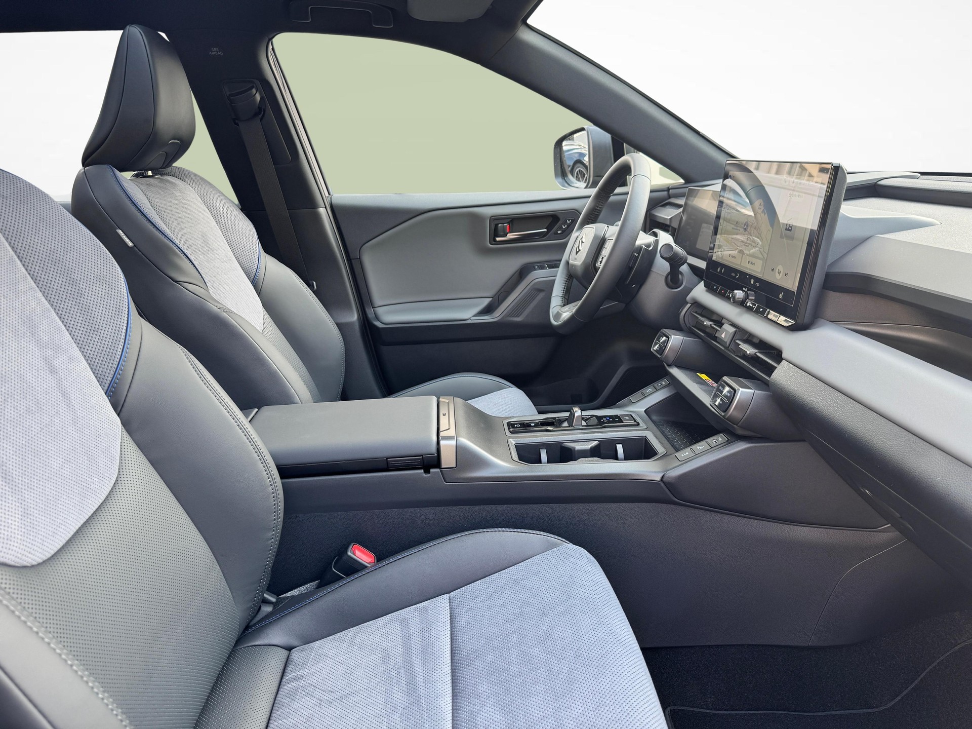 SUZUKI Across 2.5 PHEV Compact Top 4x4-image-9
