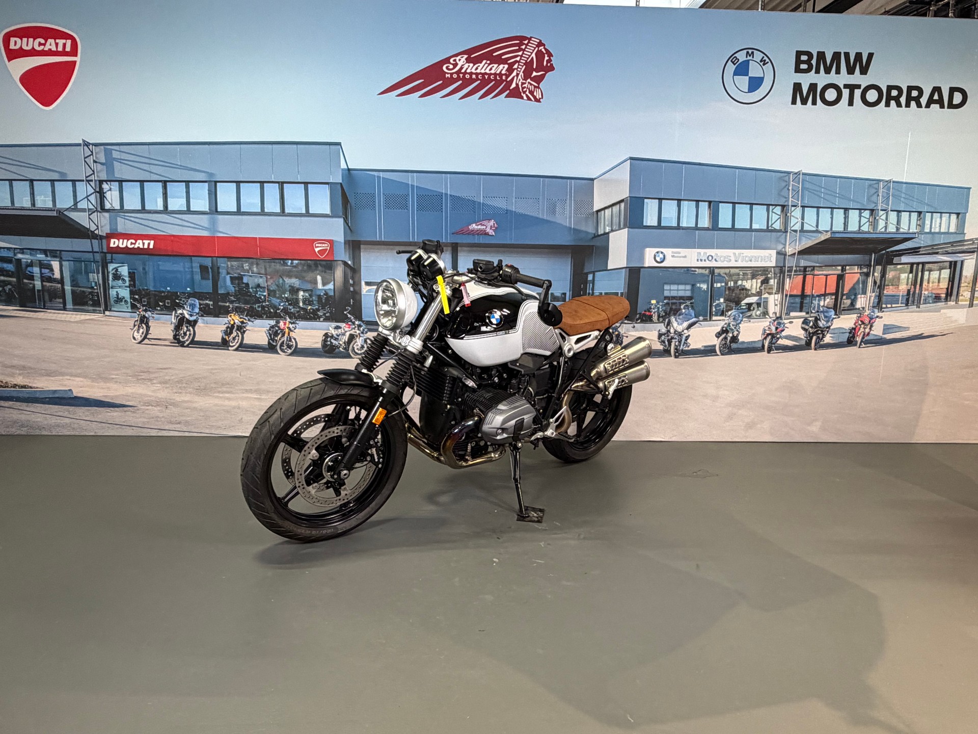 BMW R nineT Scrambler ABS option 719-showroom-element-2