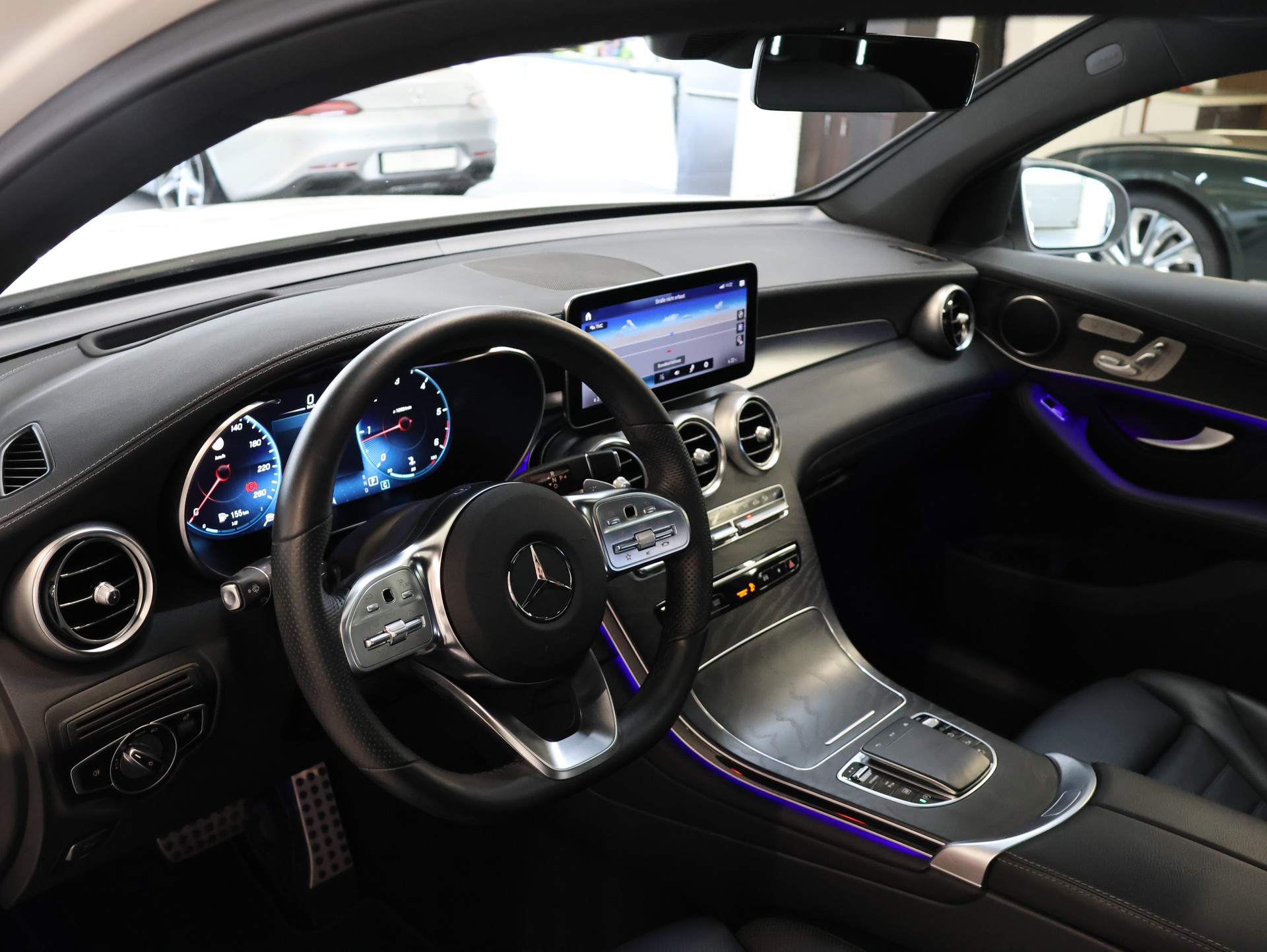 MERCEDES-BENZ GLC Coupé 220 d AMG Line 4Matic 9G-Tronic-image-10