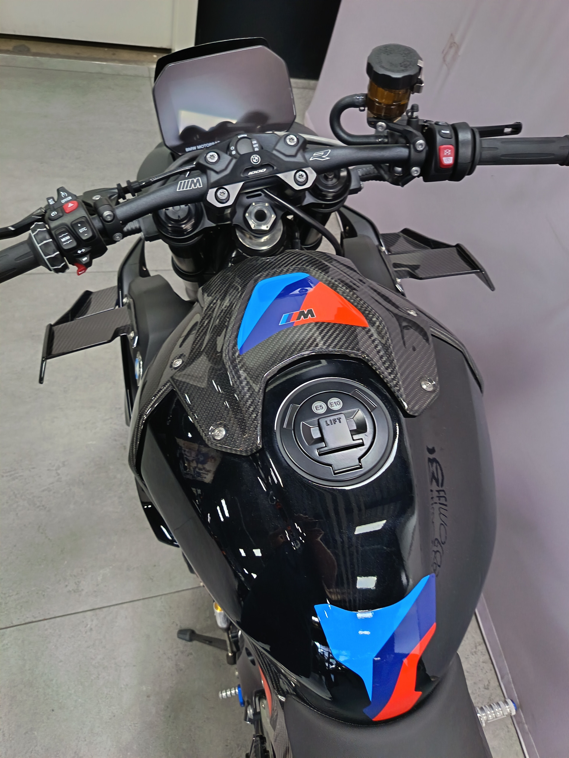 BMW M 1000 R M Track Paket-image-4