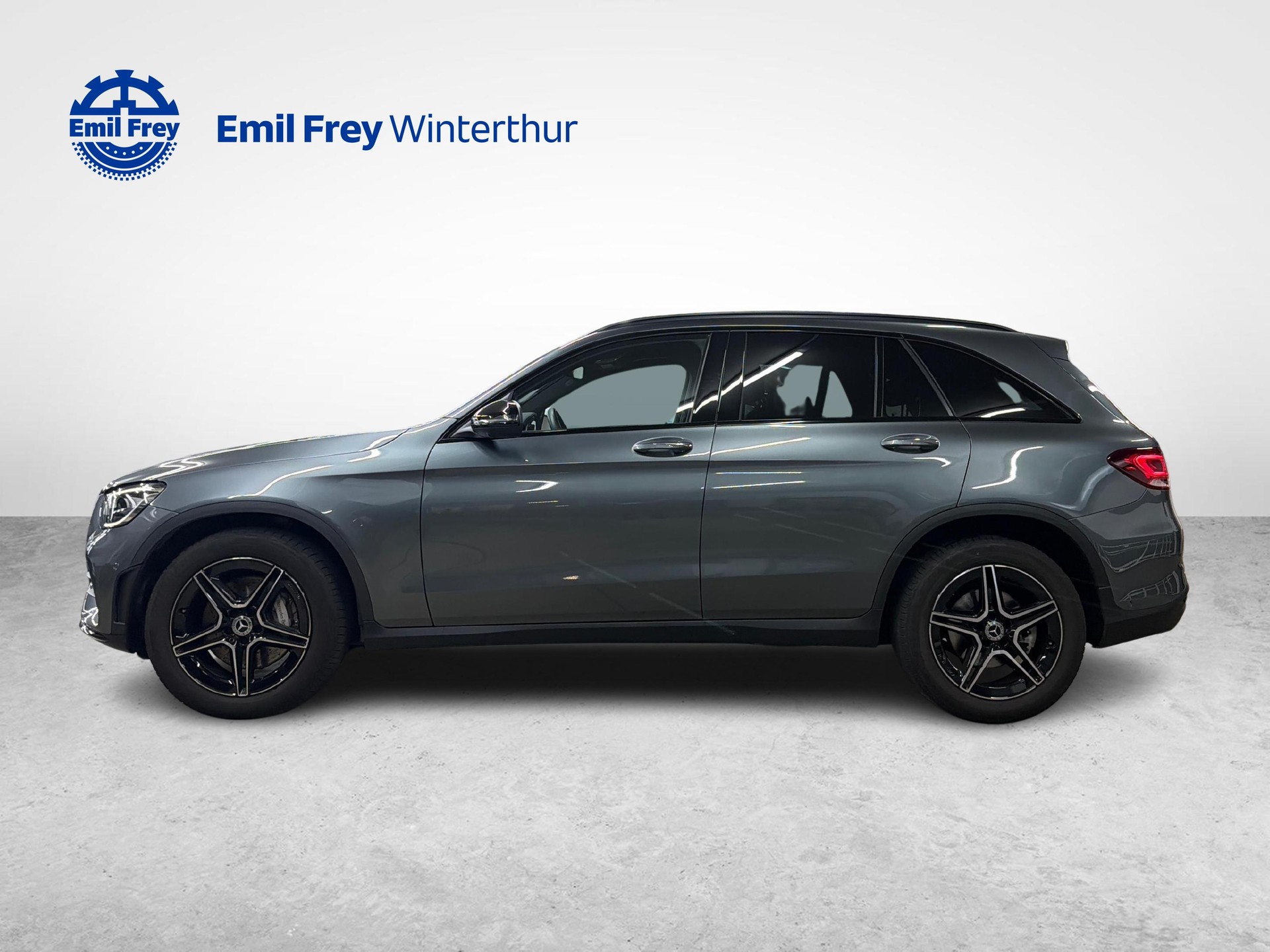 MERCEDES-BENZ GLC-Klasse GLC 200 AMG Line 4m-showroom-element-1