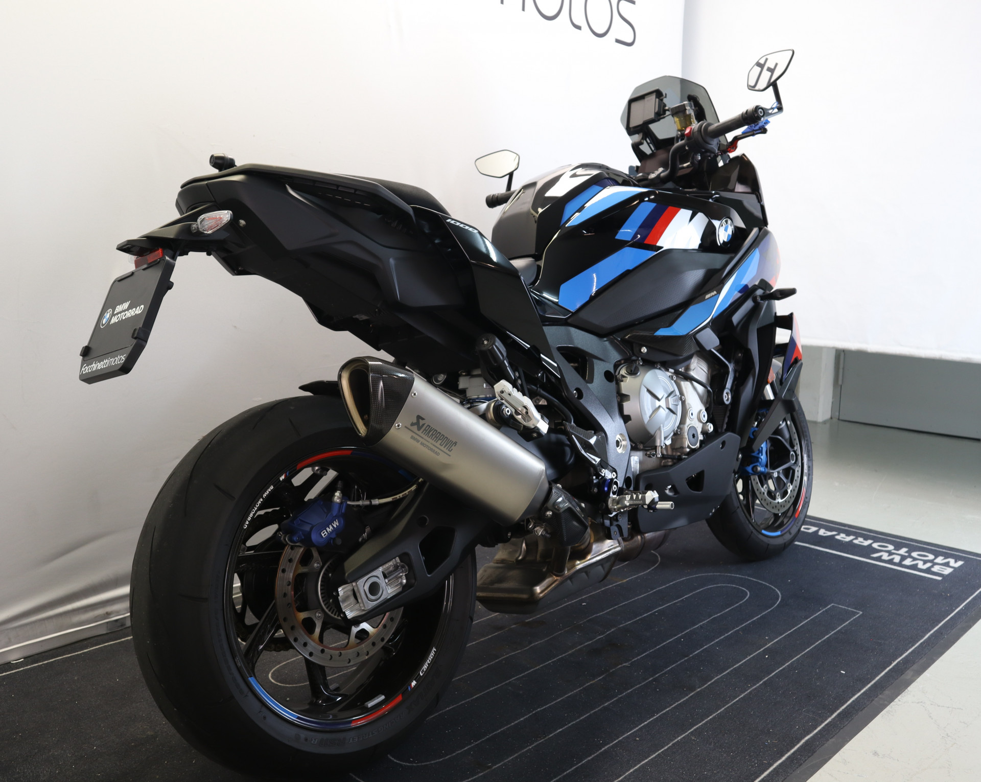 BMW M 1000 XR Competition-showroom-element-3