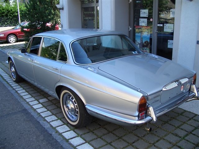 DAIMLER Double Six L-image-11