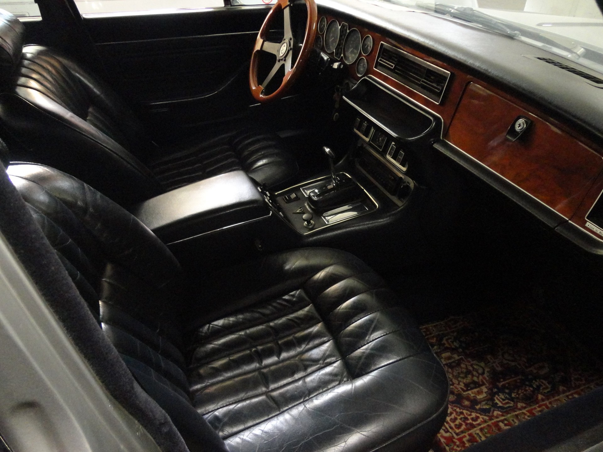DAIMLER Double Six L-image-6