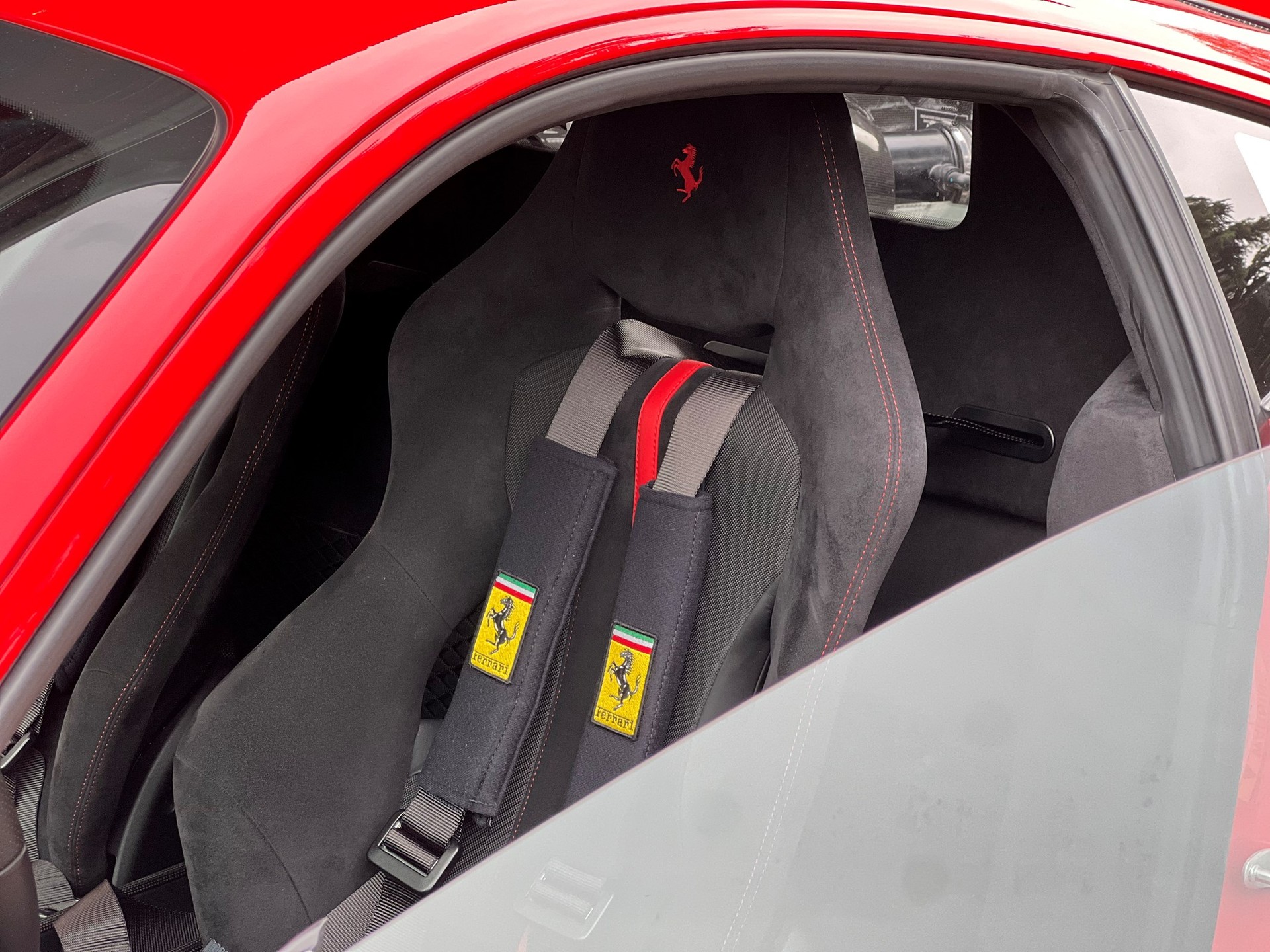 FERRARI 488 Pista 3.9 V8-image-10