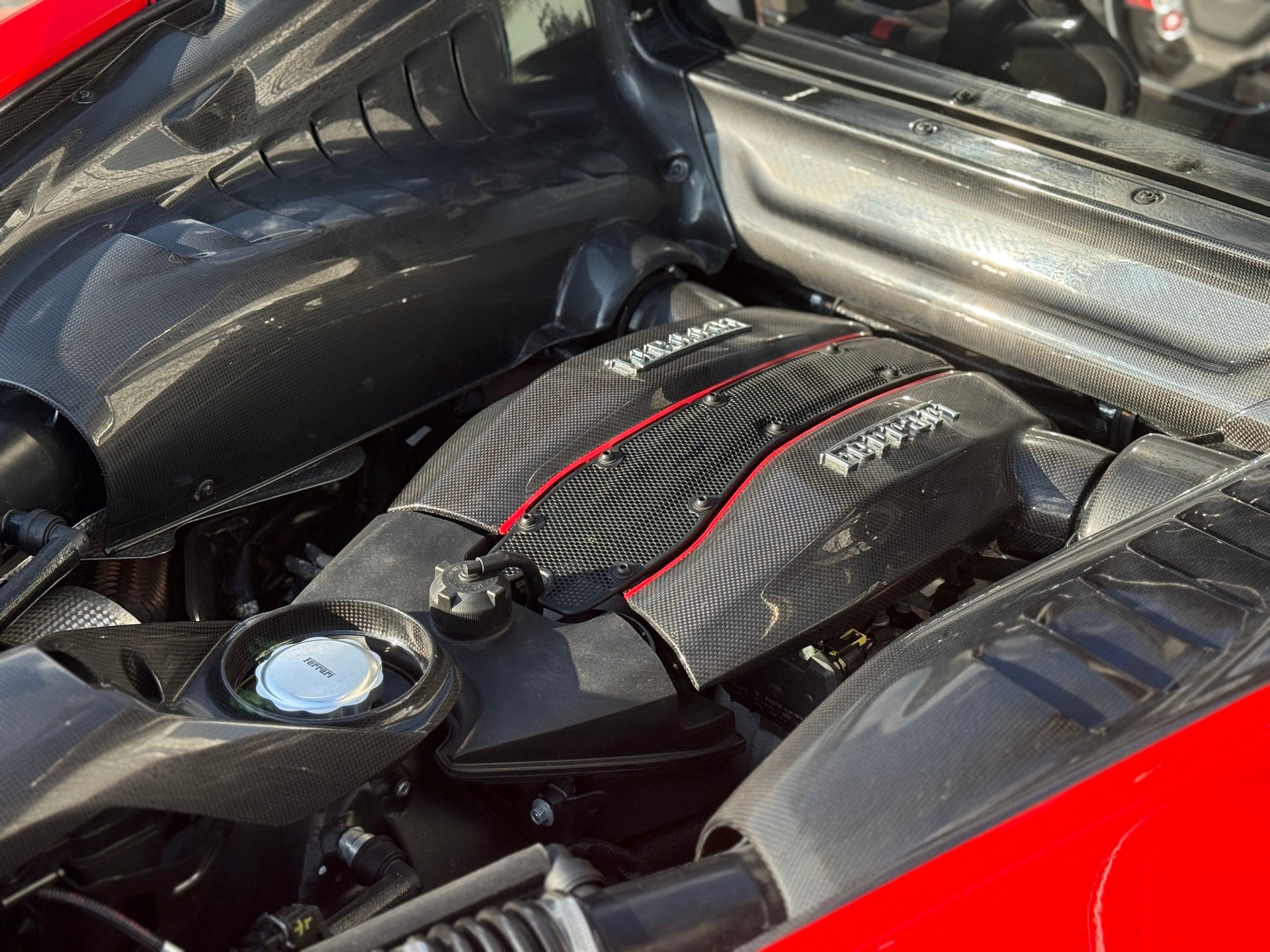 FERRARI 488 Pista 3.9 V8-image-15