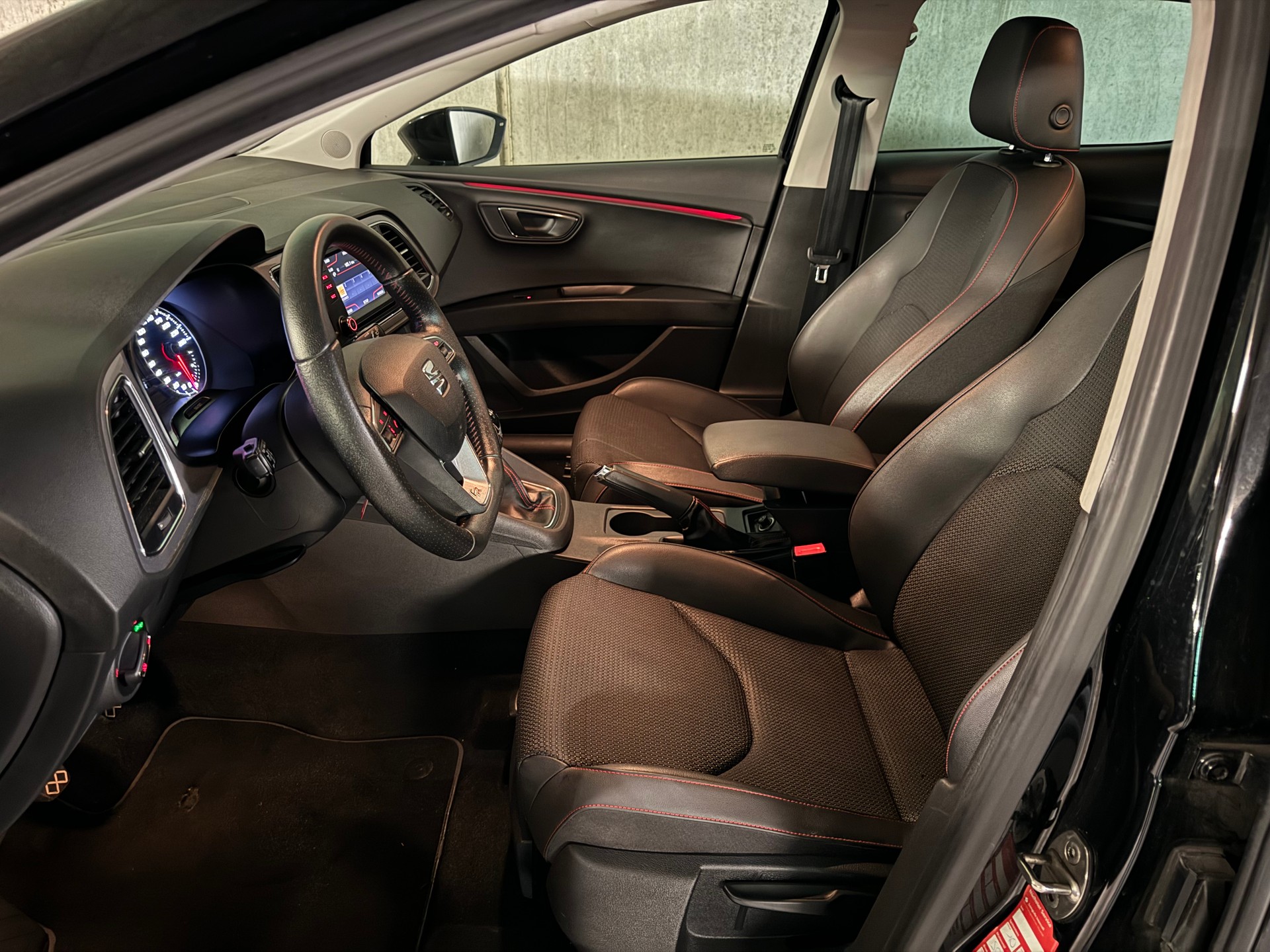 SEAT Leon SC 1.8 TSI FR Viva-image-17