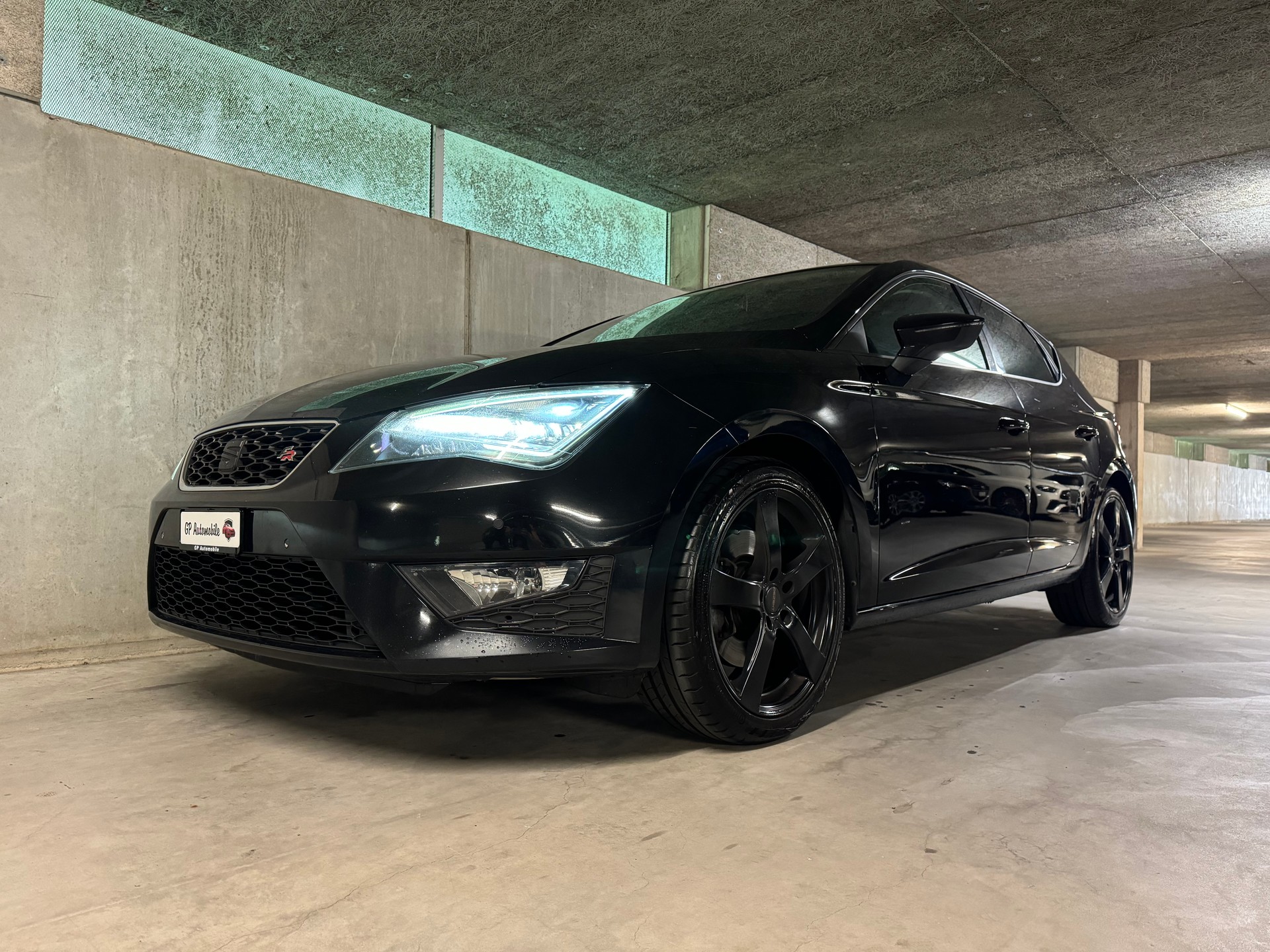 SEAT Leon SC 1.8 TSI FR Viva-image-9