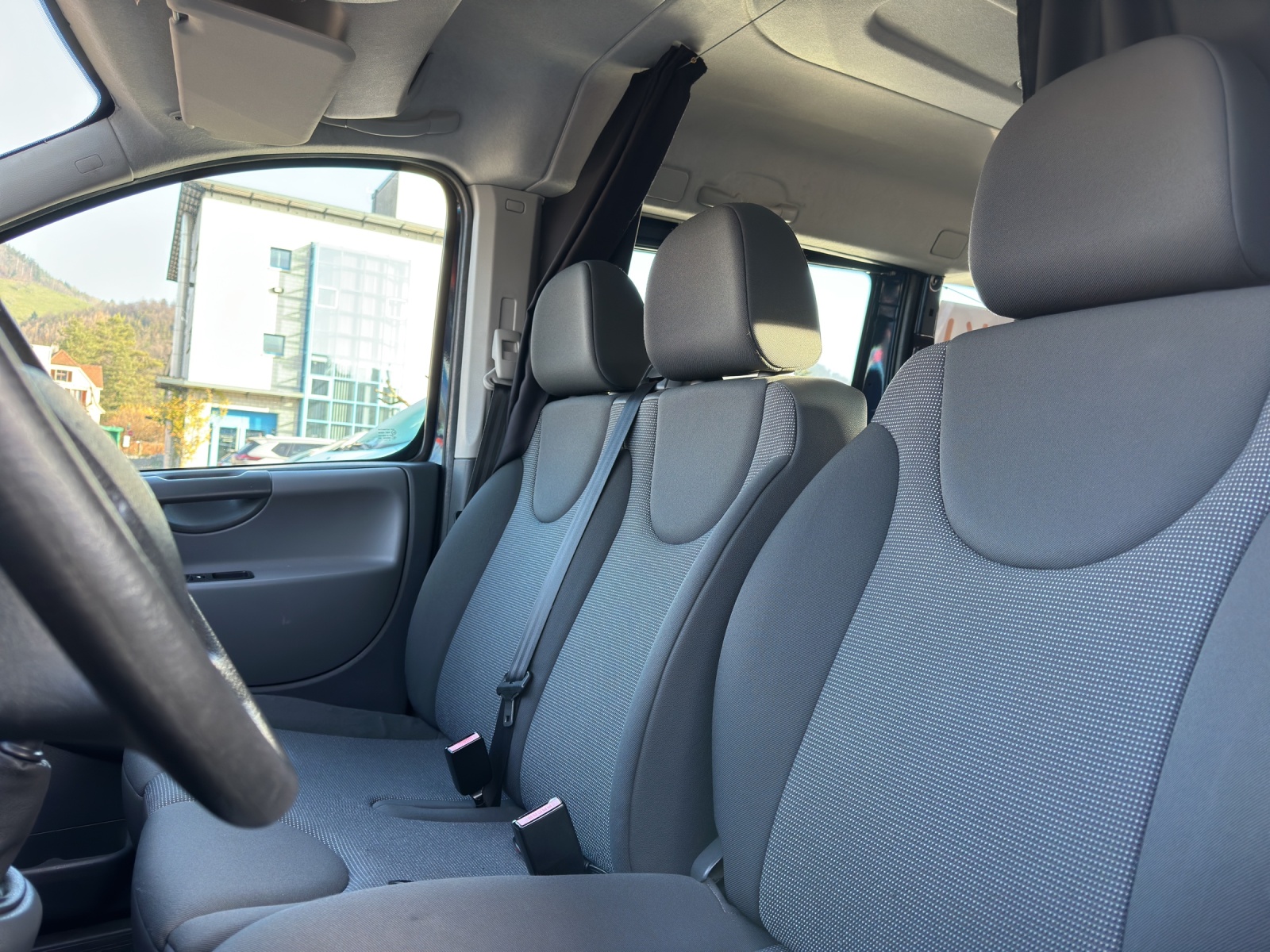 PEUGEOT Expert Tepee 2.0 HDi Confort L1-image-9