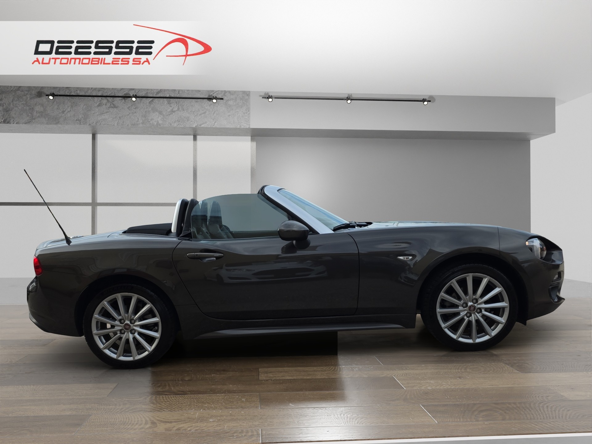 FIAT 124 Spider 1.4 TB Lusso-showroom-element-3