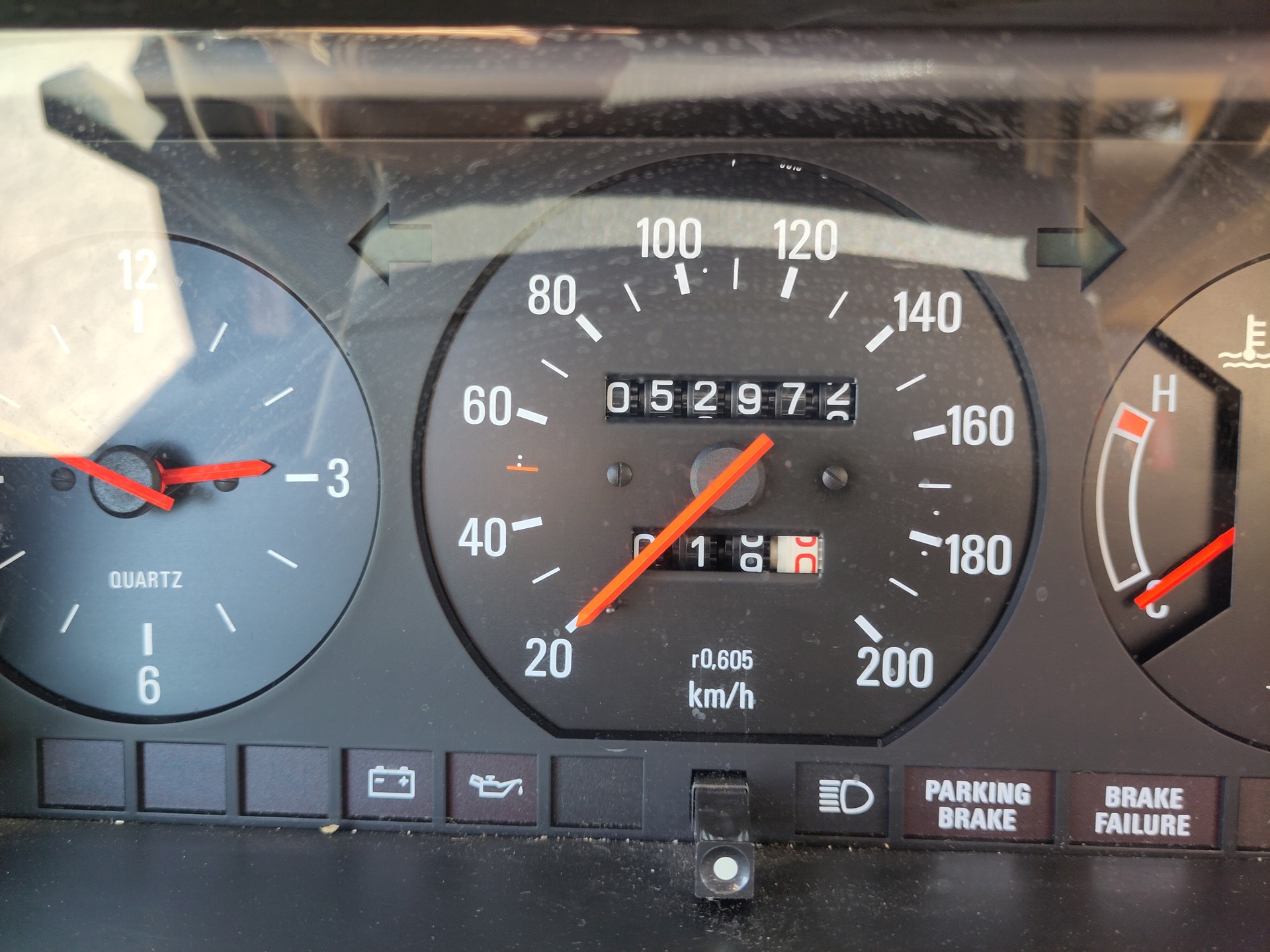 VOLVO 240 2.3 GL-image-18