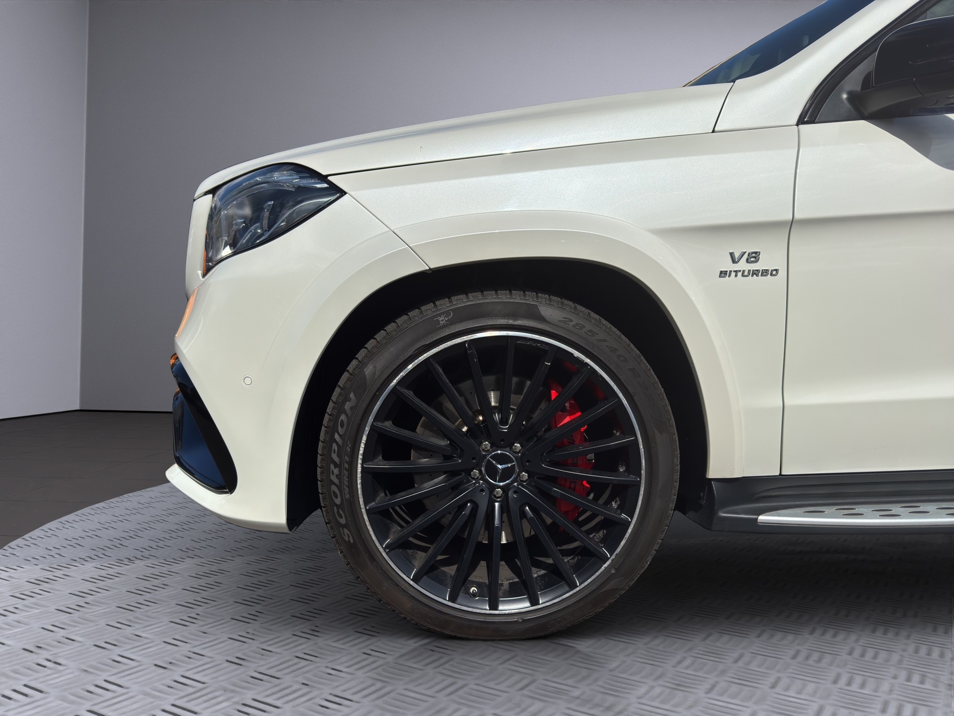 MERCEDES-BENZ GLS 63 AMG 4Matic Speedshift Plus 7G-Tronic-image-8