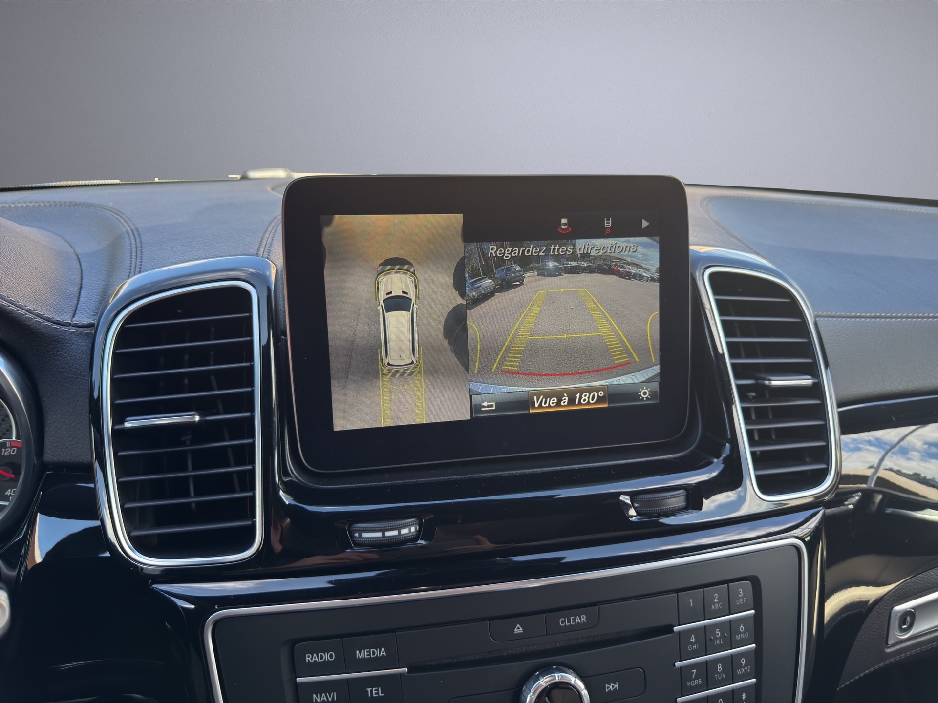 MERCEDES-BENZ GLS 63 AMG 4Matic Speedshift Plus 7G-Tronic-image-14