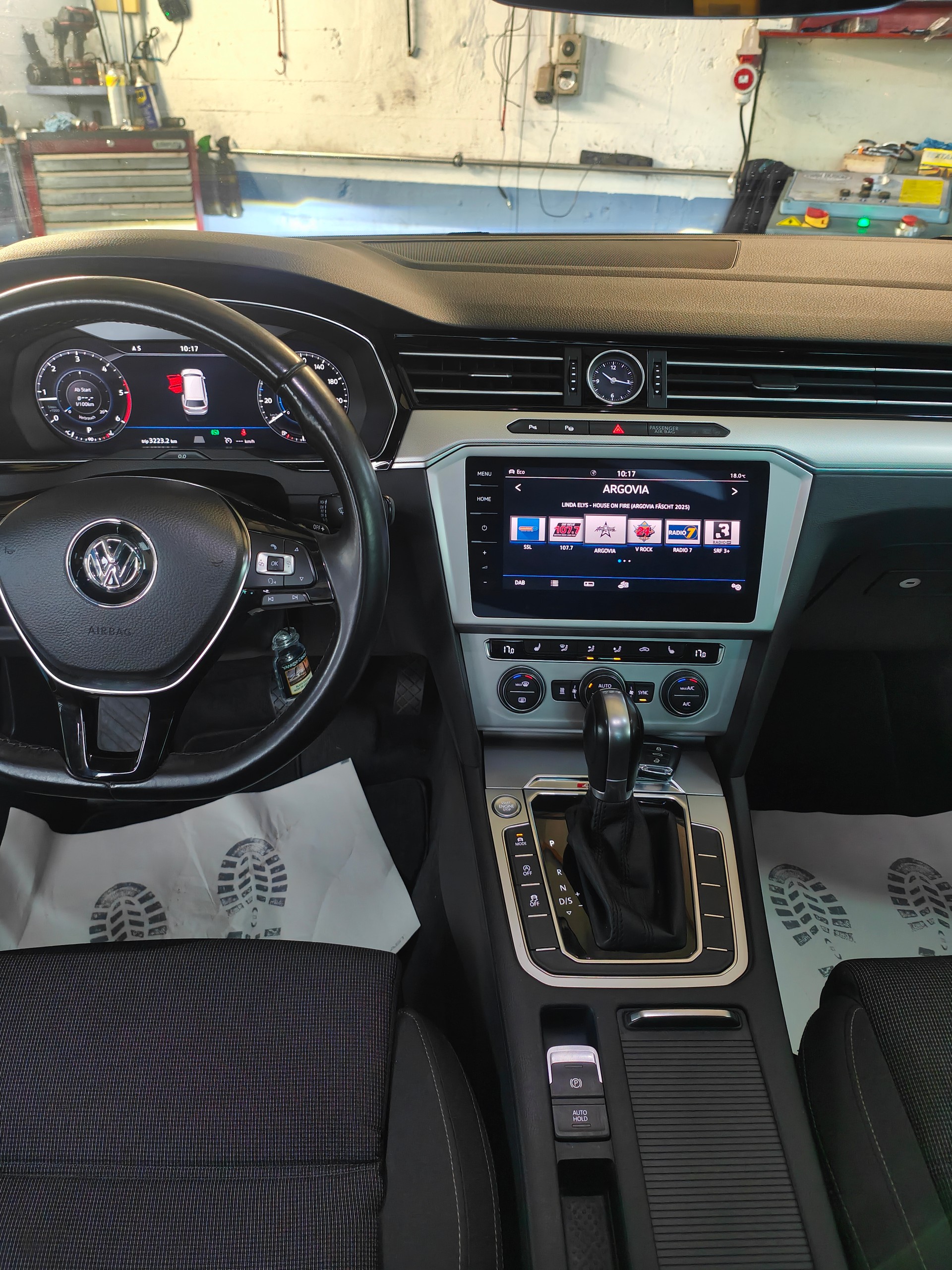 VW Passat Variant 2.0 TDI BMT Comfortline DSG 4Motion-image-15