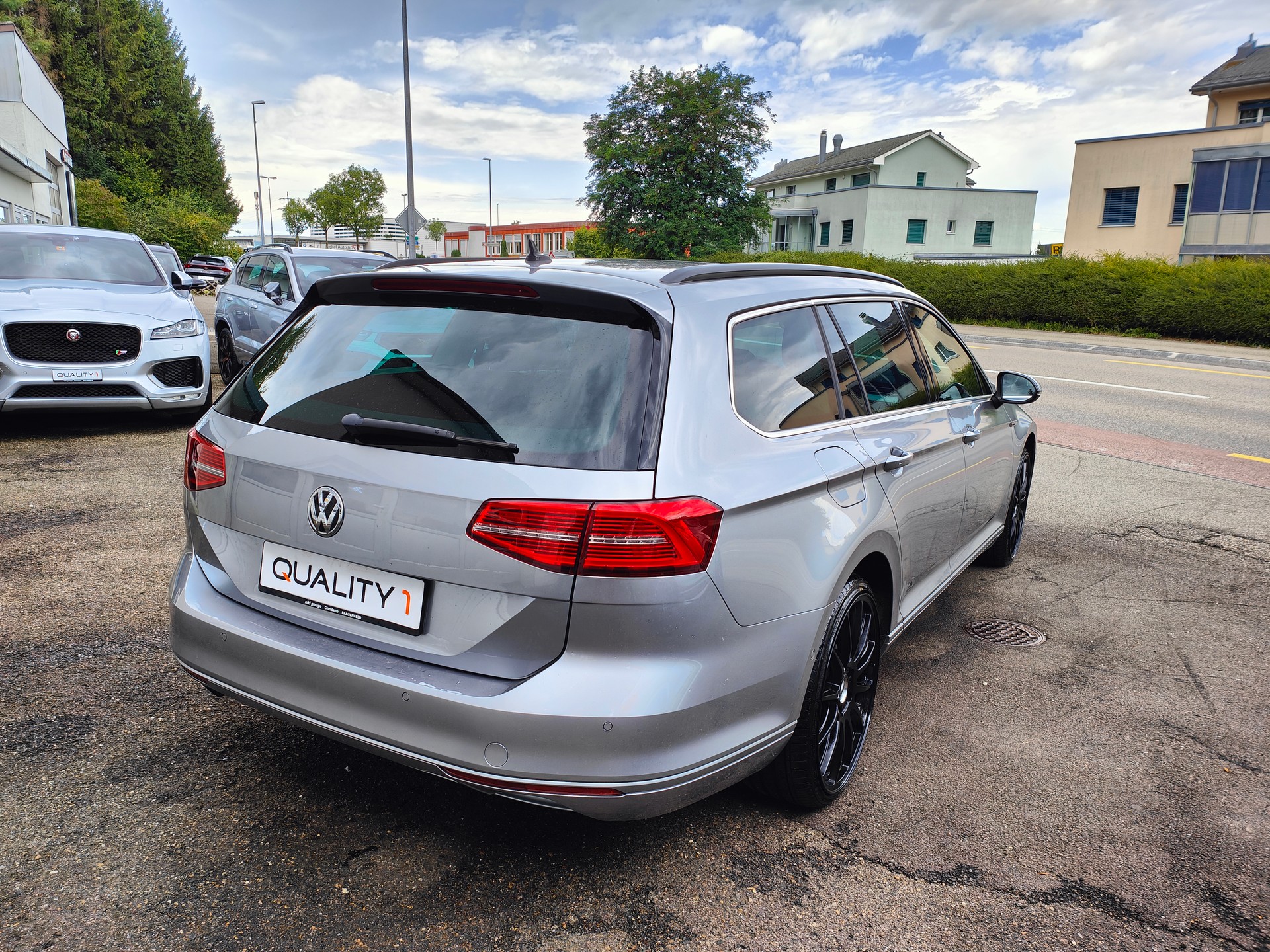 VW Passat Variant 2.0 TDI BMT Comfortline DSG 4Motion-image-4
