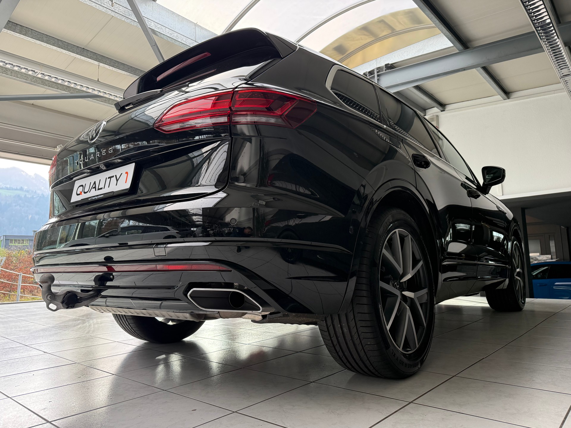 VW Touareg 3.0 TDI R Line Tiptronic-image-4