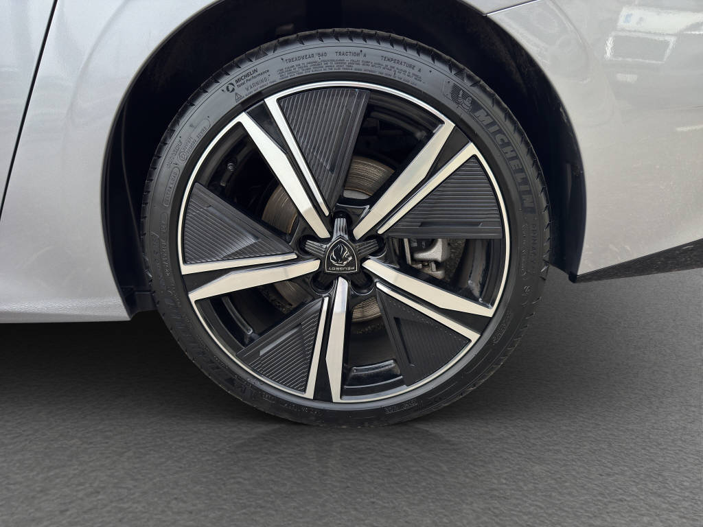 PEUGEOT 308 SW 1.6 PHEV 180 GT-image-14