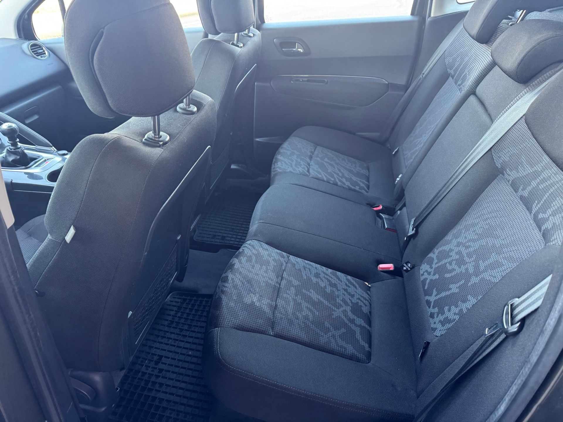 PEUGEOT 3008 1.6 16V T Sport Pack-image-5