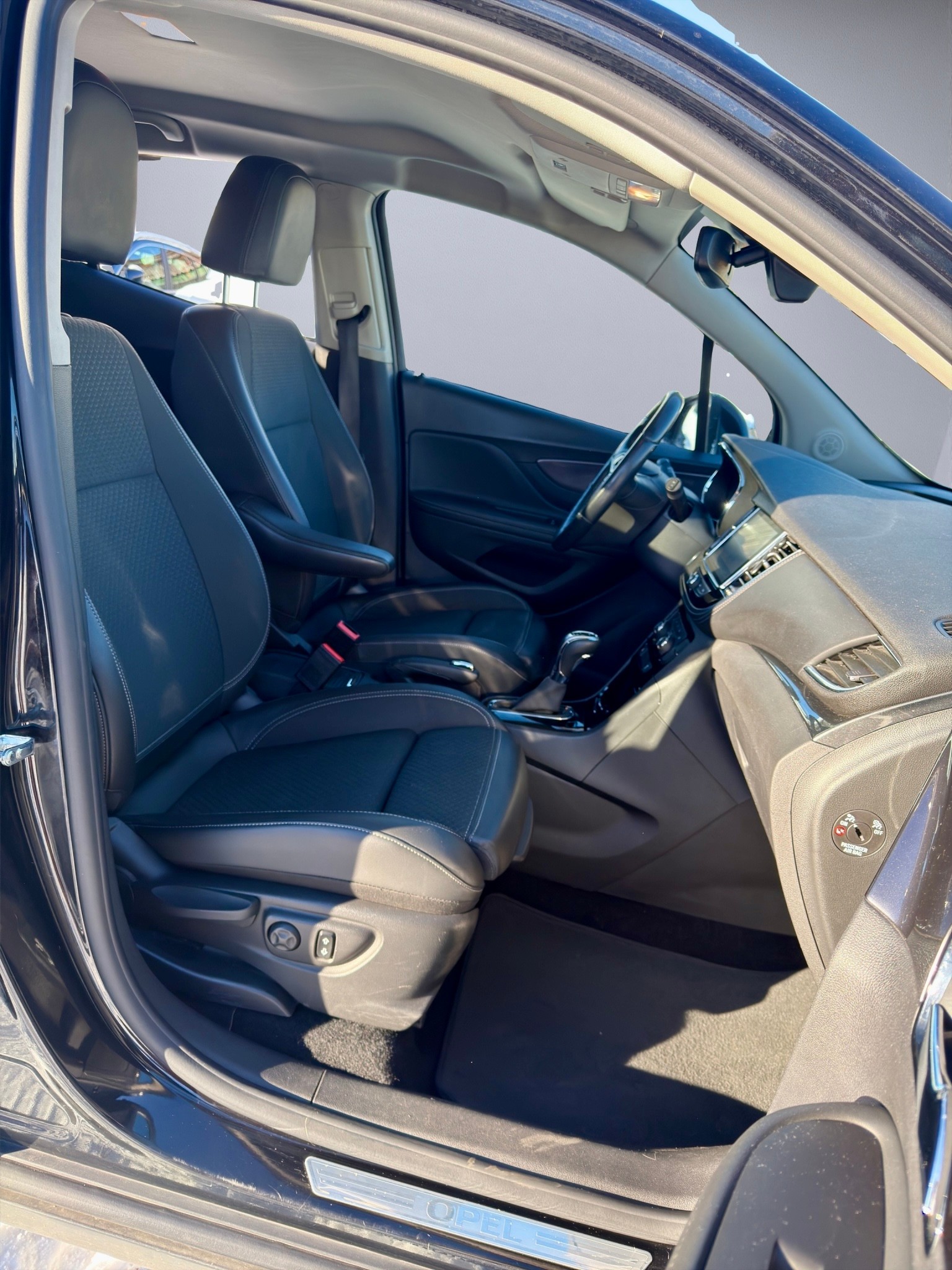 OPEL Mokka X 1.6 CDTi 120 Years Edition 4WD Automatic-image-15