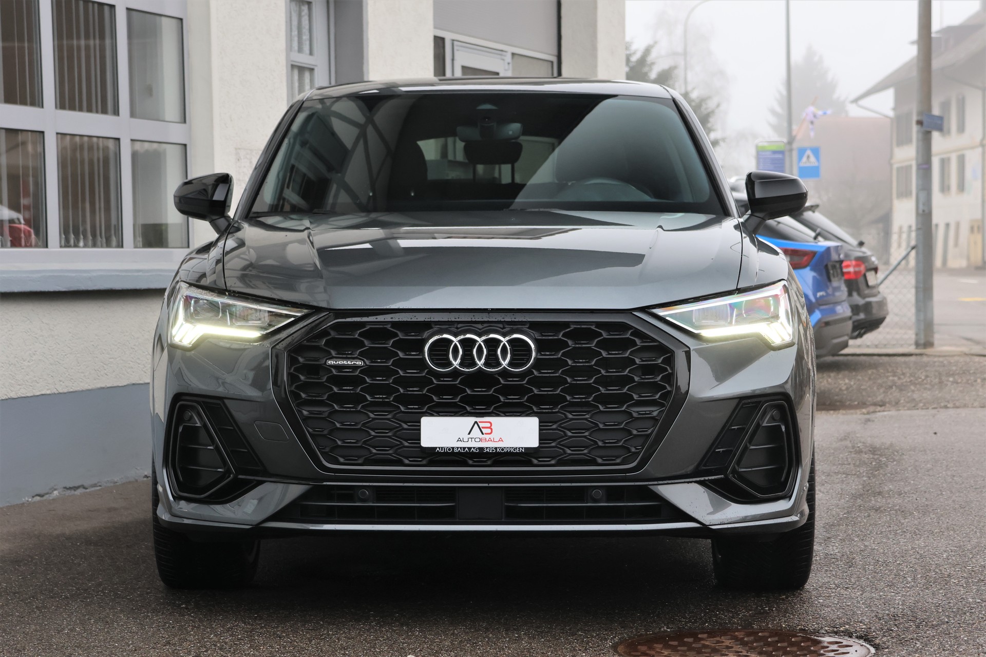 AUDI Q3 Sportback 35 TDI S line quattro S-tronic (CH)-showroom-element-1