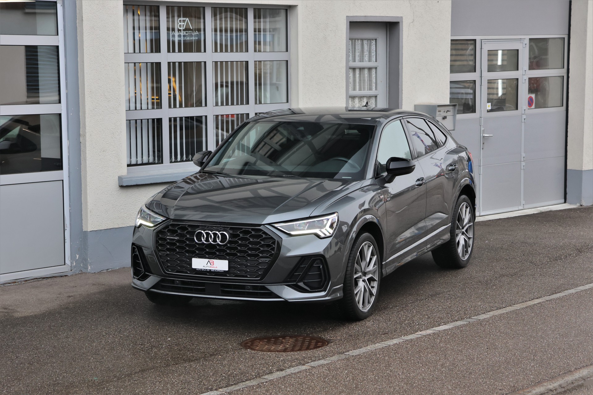 AUDI Q3 Sportback 35 TDI S line quattro S-tronic (CH)