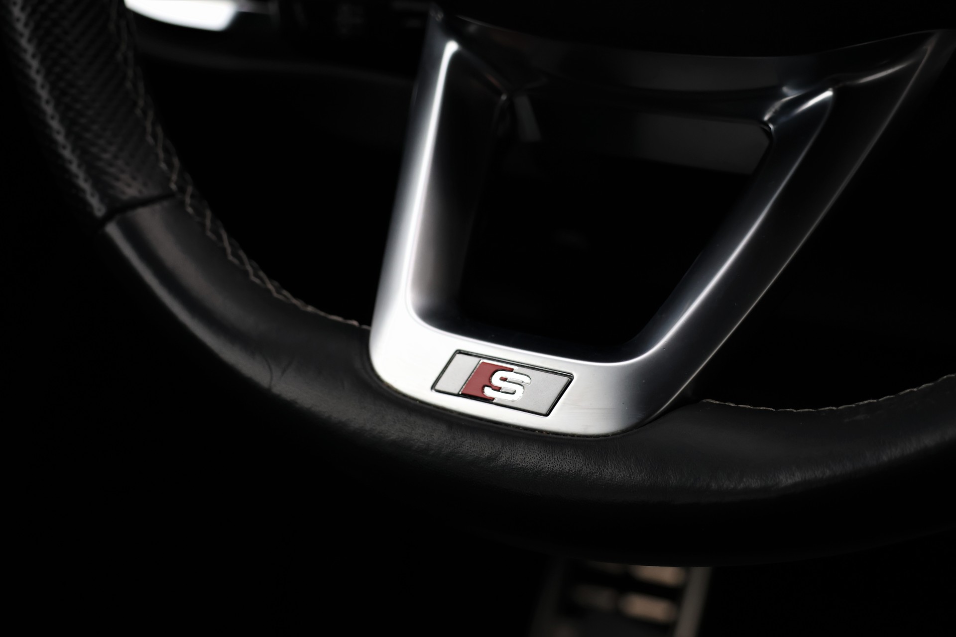 AUDI Q3 Sportback 35 TDI S line quattro S-tronic (CH)-image-16