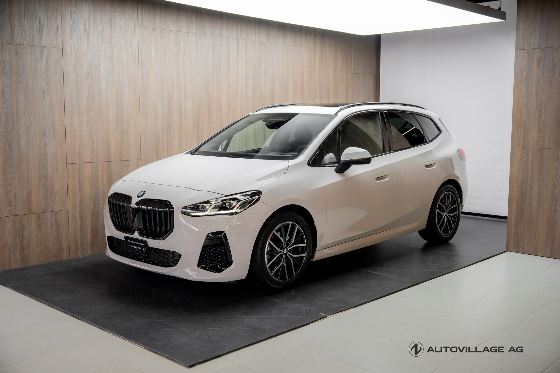 BMW 218d Active Tourer M Sport DKG-image-0