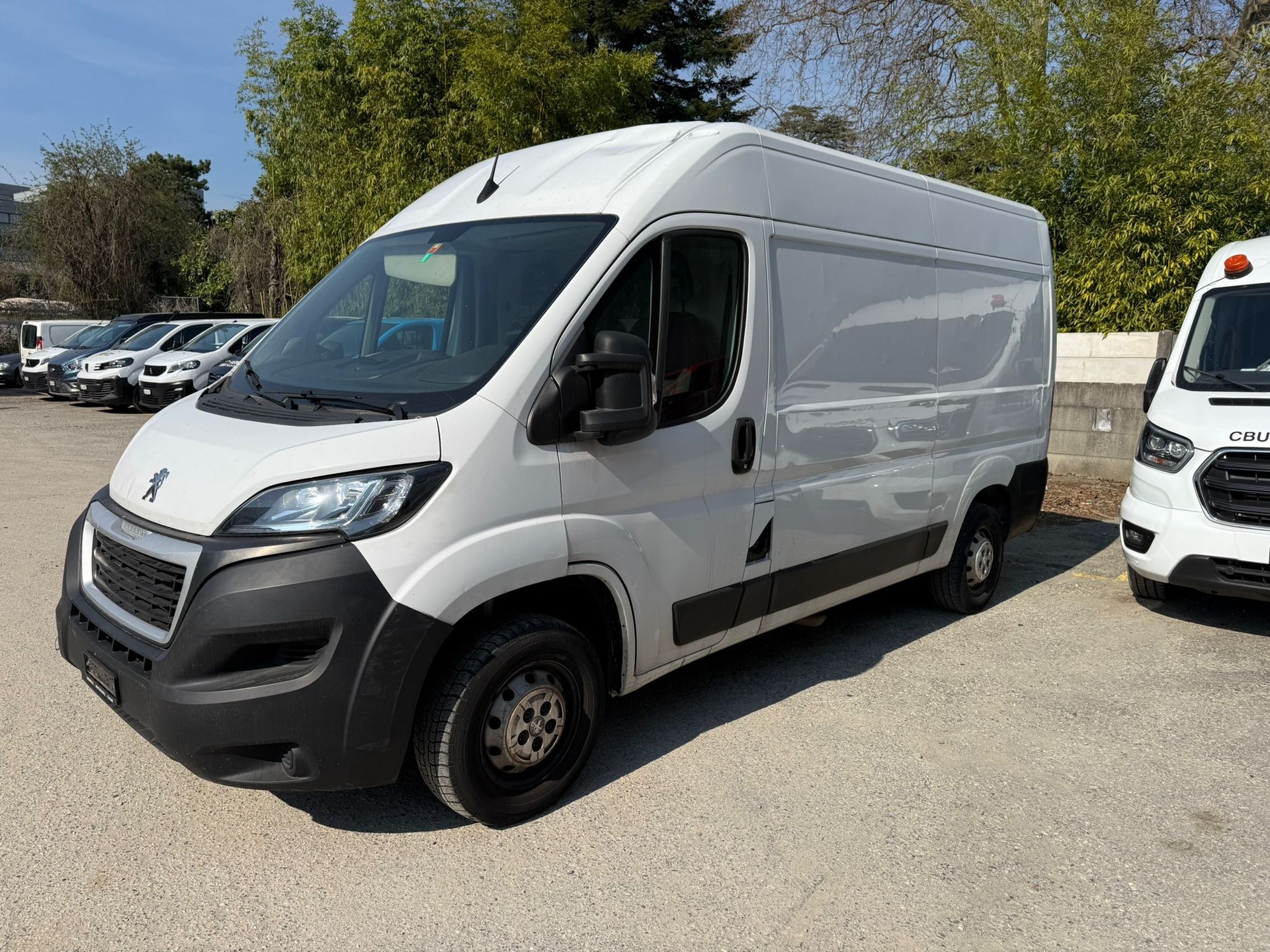 PEUGEOT Boxer 2.2 HDI 335 Pro L2H2-image-1