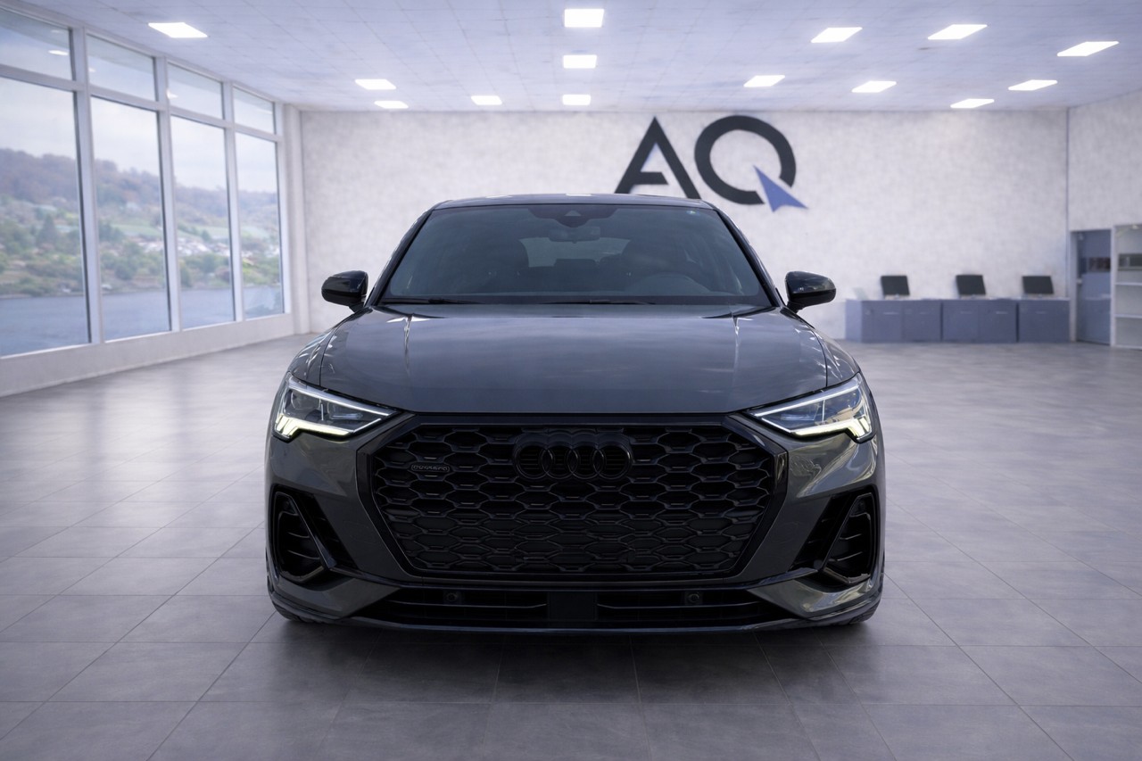 AUDI Q3 Sportback 35 TDI S line quattro S-tronic-image-5