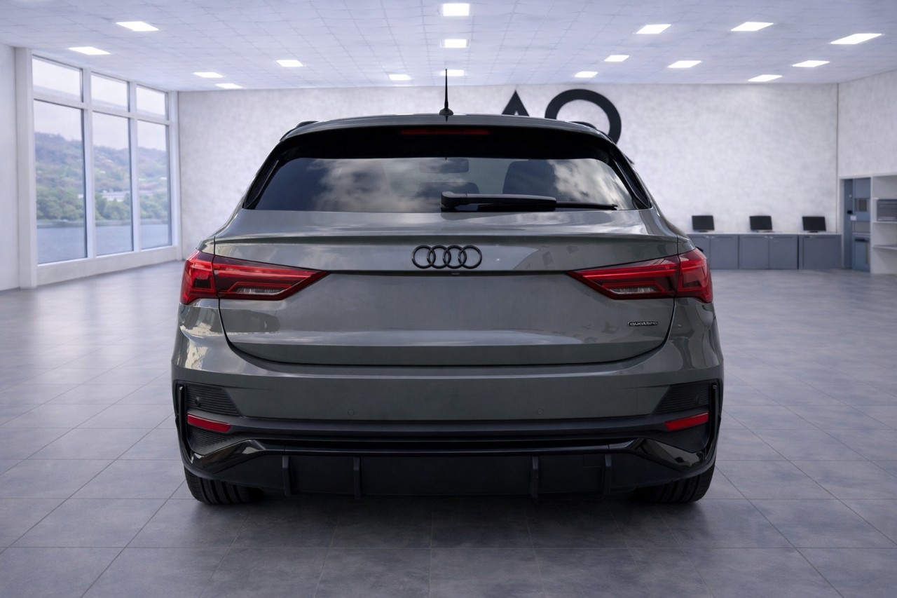 AUDI Q3 Sportback 35 TDI S line quattro S-tronic-image-4