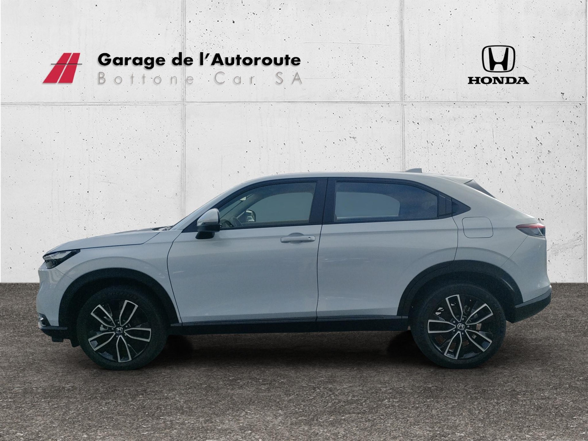 HONDA HR-V 1.5 i-MMD Advance-showroom-element-1