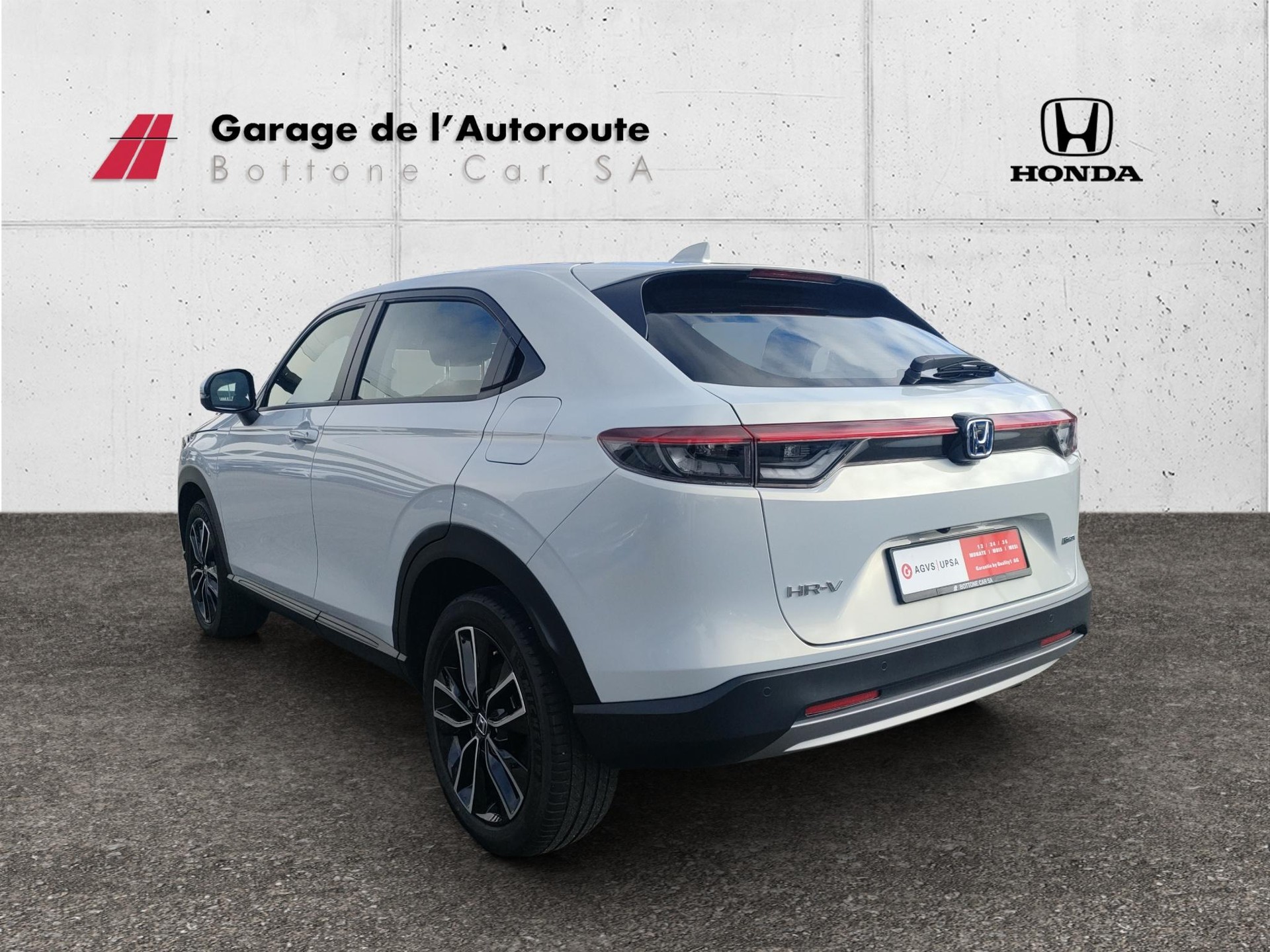 HONDA HR-V 1.5 i-MMD Advance-showroom-element-2