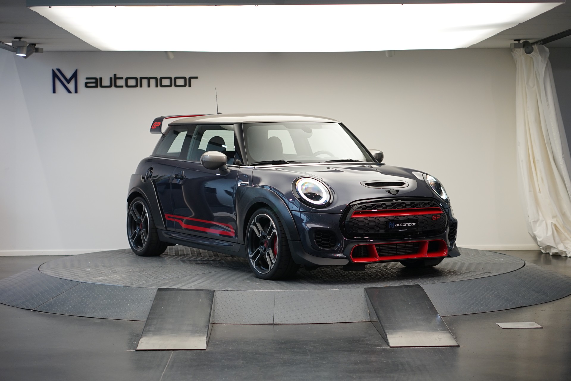 MINI Cooper John Cooper Works GP 3 Steptronic-showroom-element-2